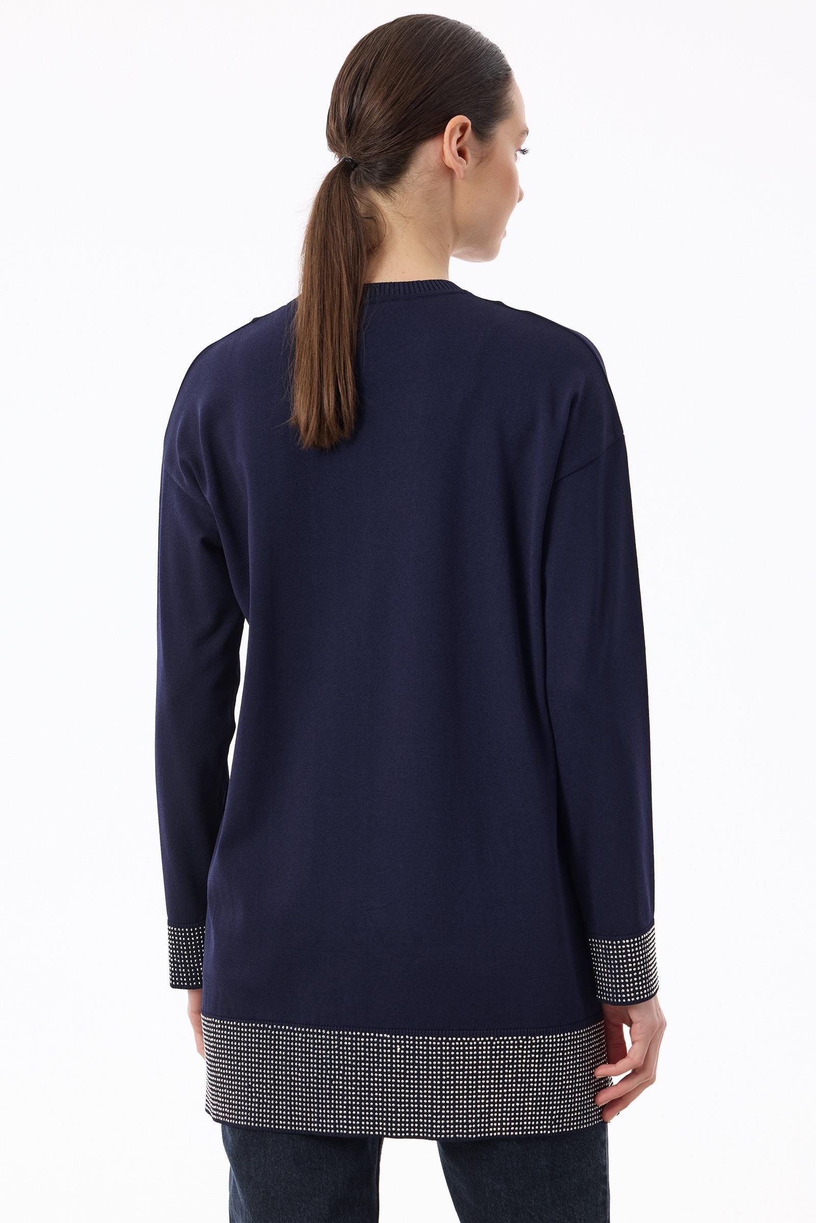 Arkadan Öne Dönen Taş Baskılı Rayon Tunik LACİVERT