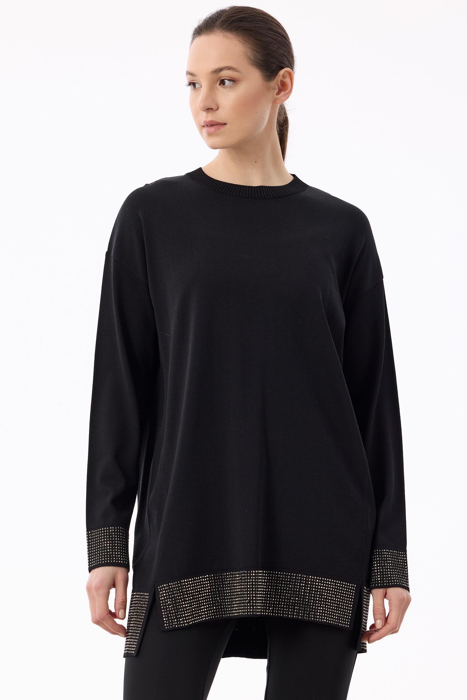 Arkadan Öne Dönen Taş Baskılı Rayon Tunik SİYAH