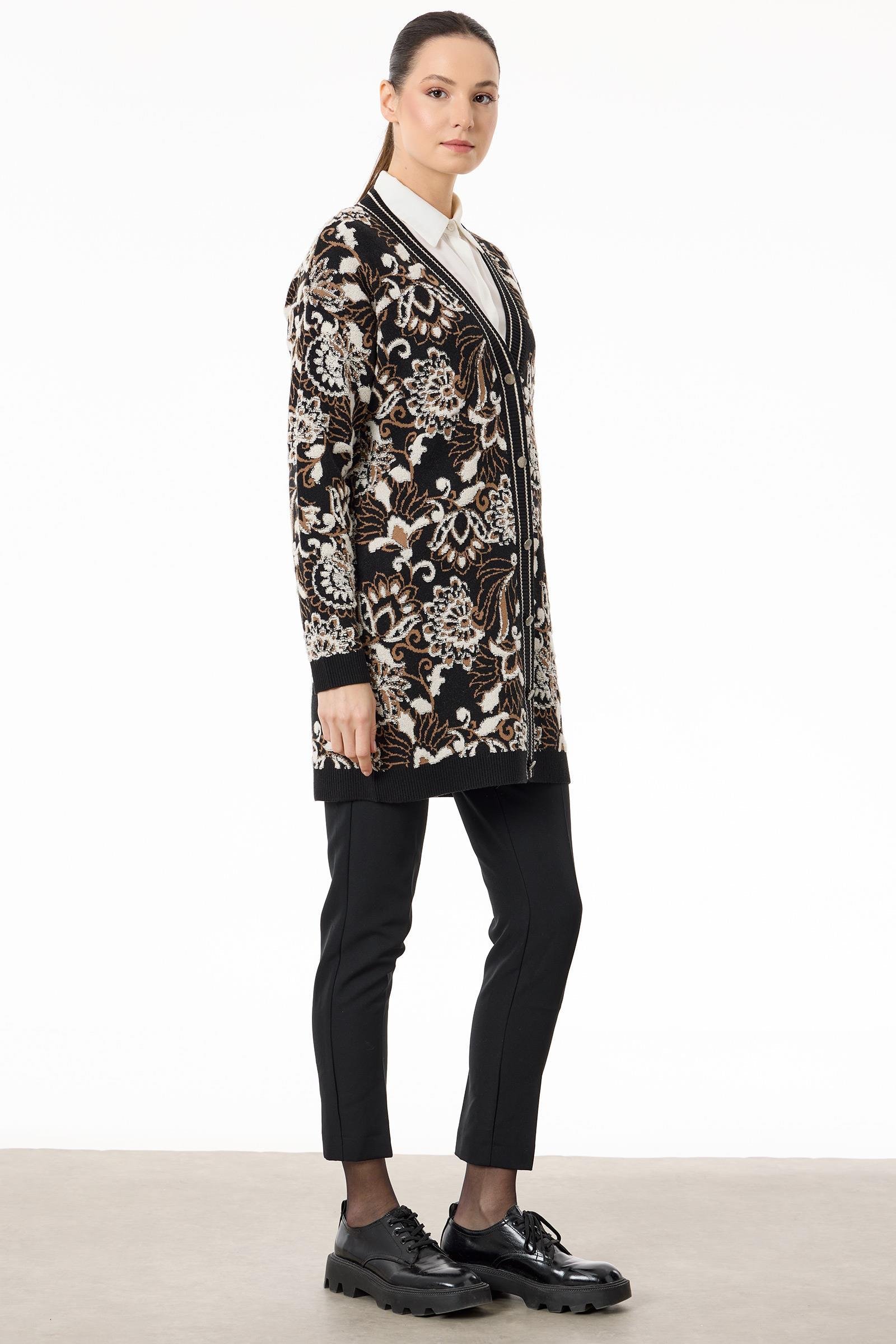 Çiçek Desenli Kabartmalı Triko Hırka SİYAH-BEJ