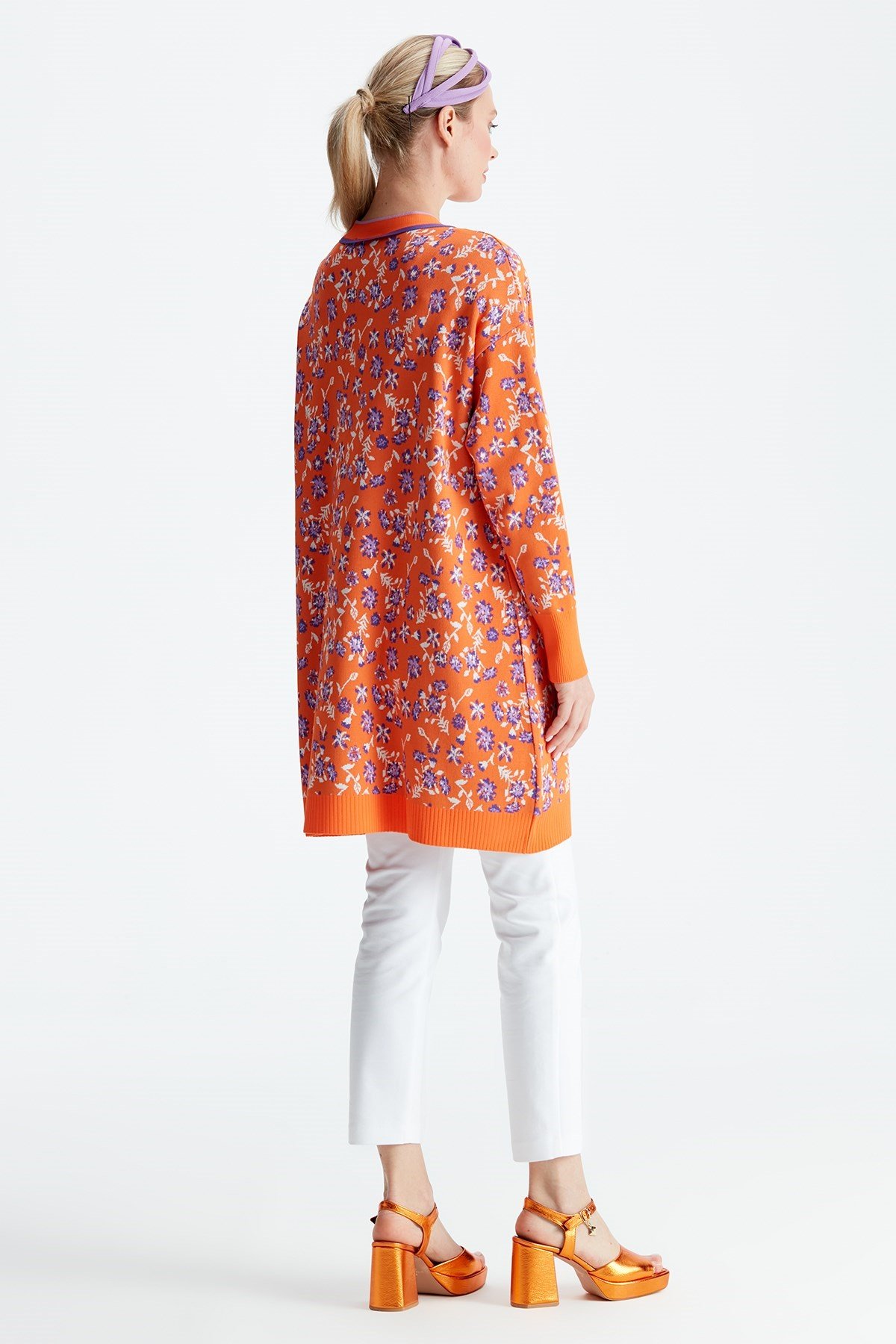 ÇİÇEK DESENLİ RAYON HIRKA ORANJ