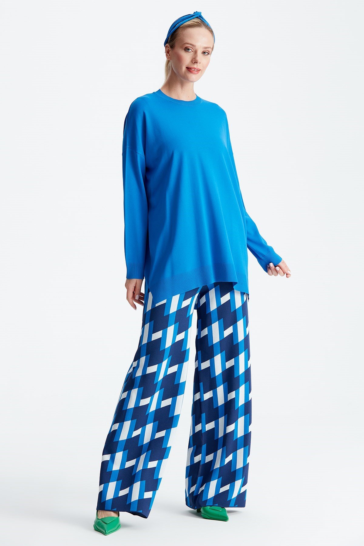 DÜŞÜK KOLLU DESEN DETAYLI RAYON TAKIM SAKS
