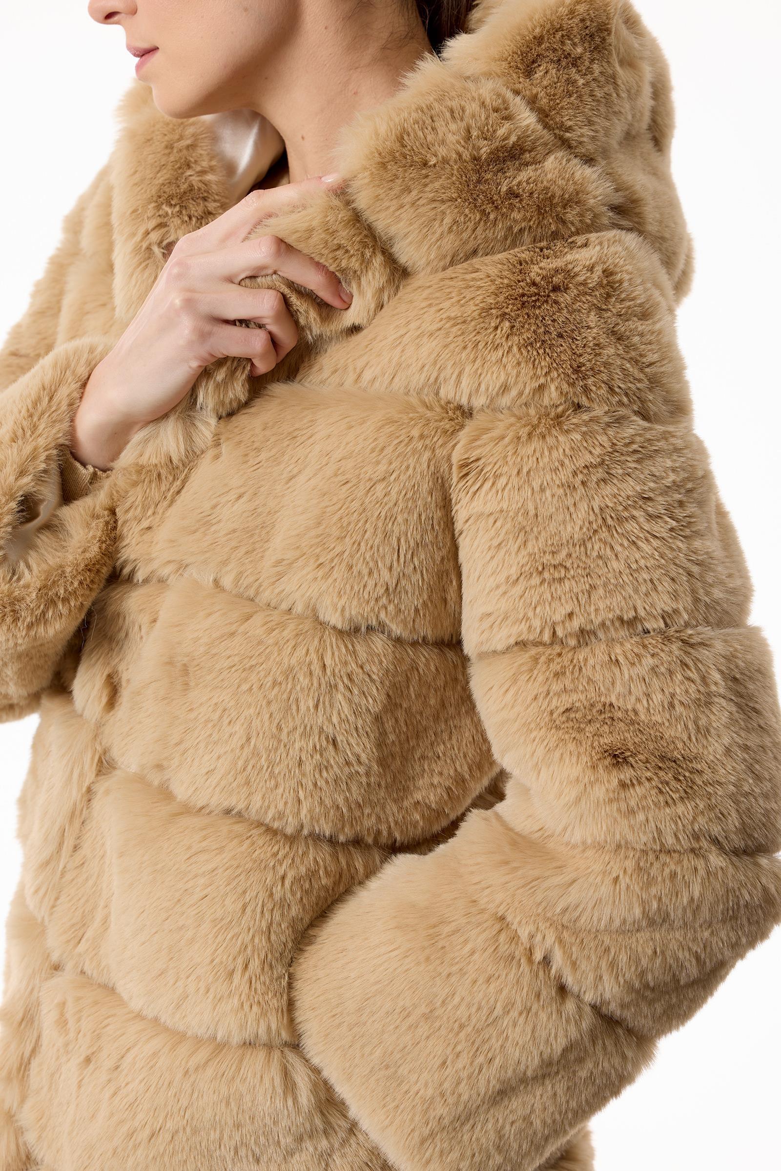 Enine Çizgili Kapşonlu Kürk Kaban CAMEL