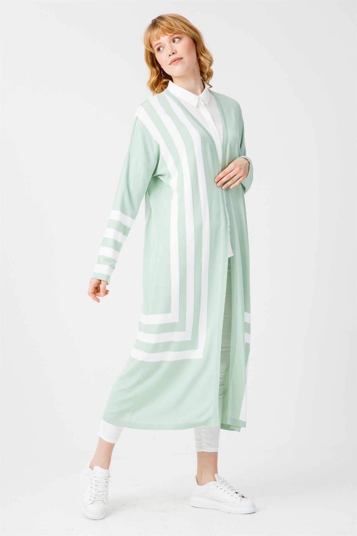 GEOMETRİK DESENLİ UZUN RAYON HIRKA MİNT
