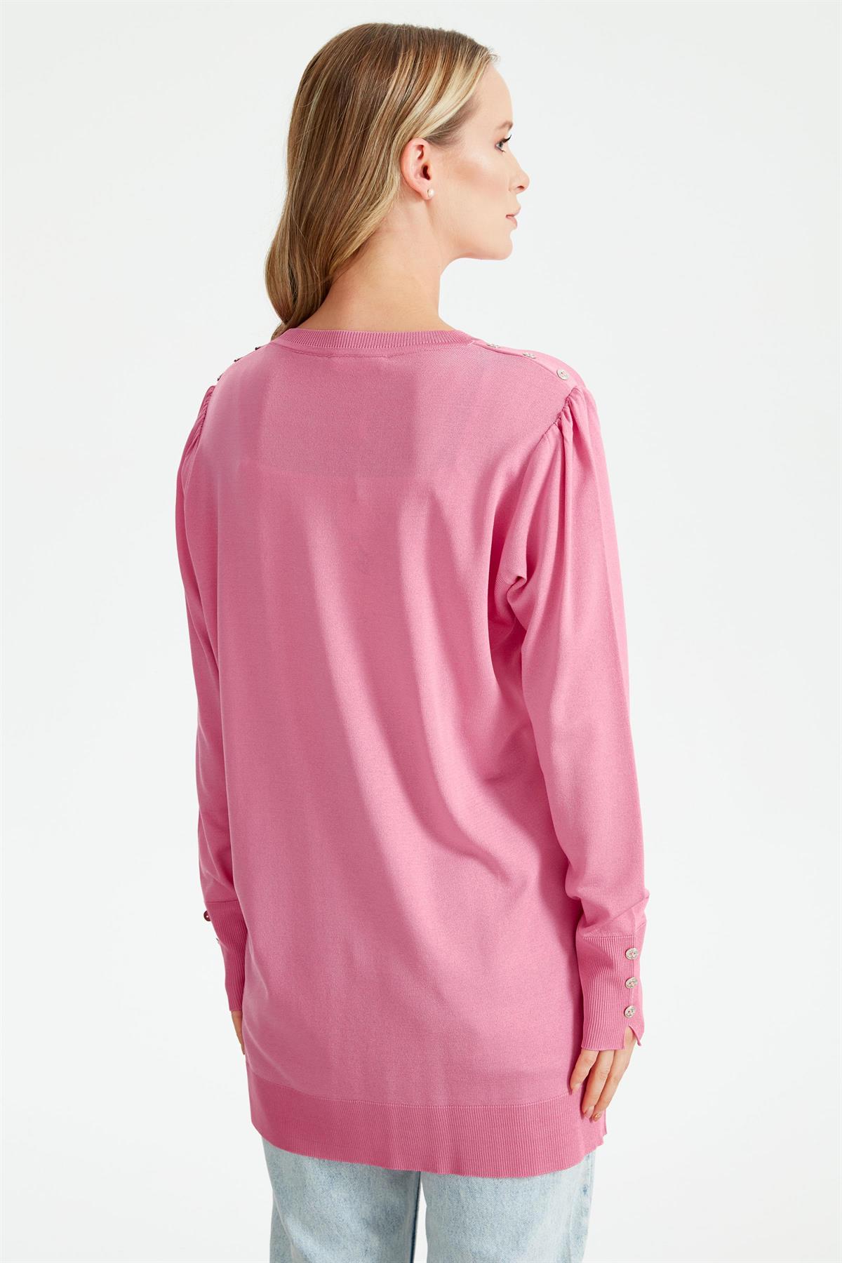 KOLLARI BÜZGÜLÜ DÜĞME DETAYLI RAYON TUNİK PEMBE