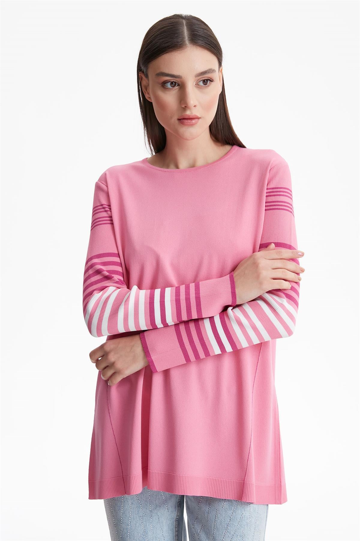 KOLLARI ÇİZGİLİ BASİC RAYON TRİKO TUNİK PEMBE