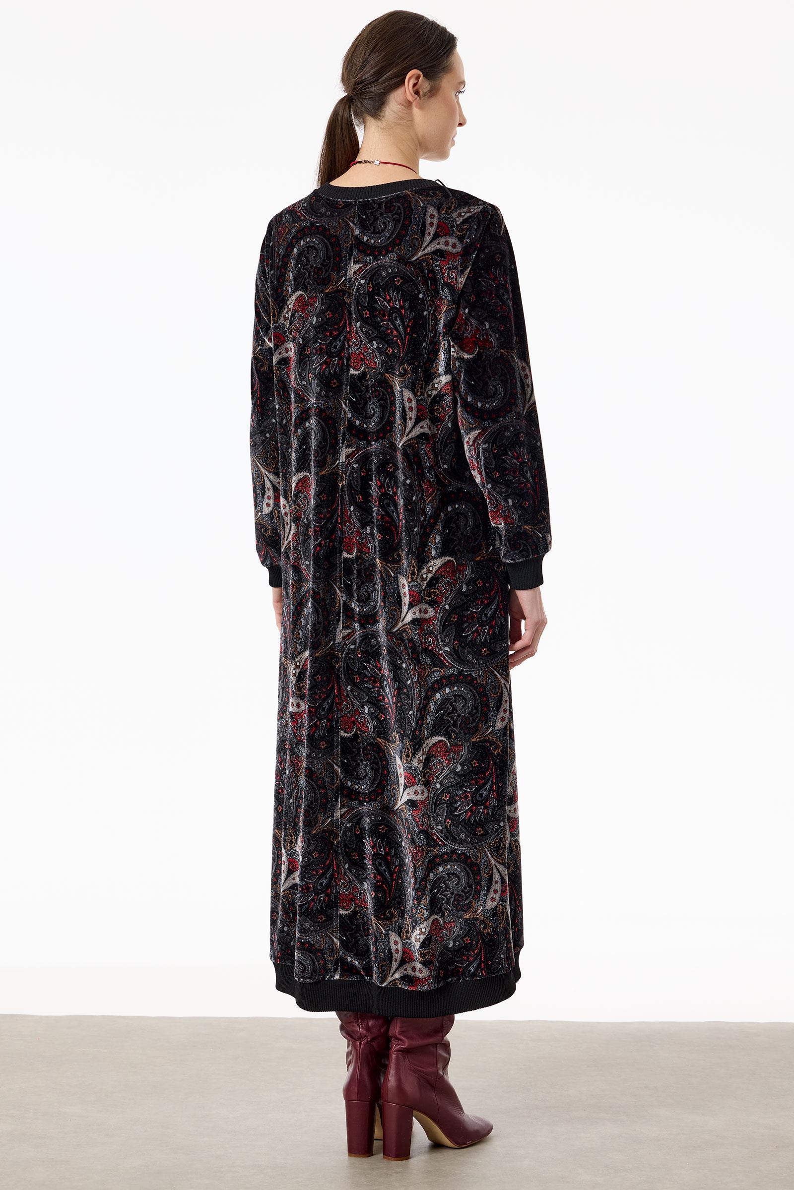 Kolyeli Şal Desen Kadife Elbise SİYAH