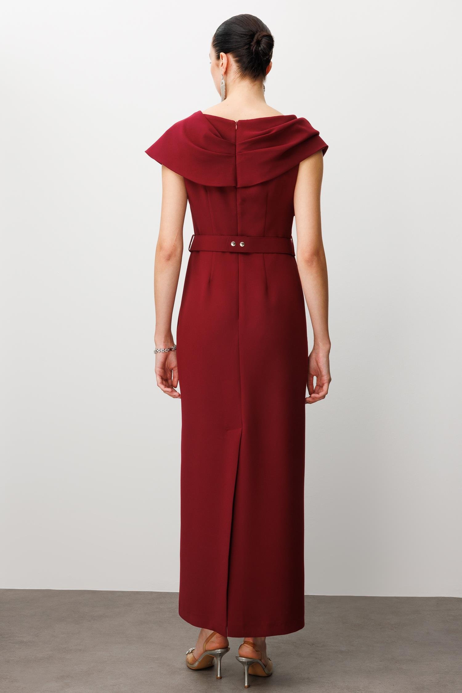 Modailgi  Aksesuar Detaylı Elbise Bordo