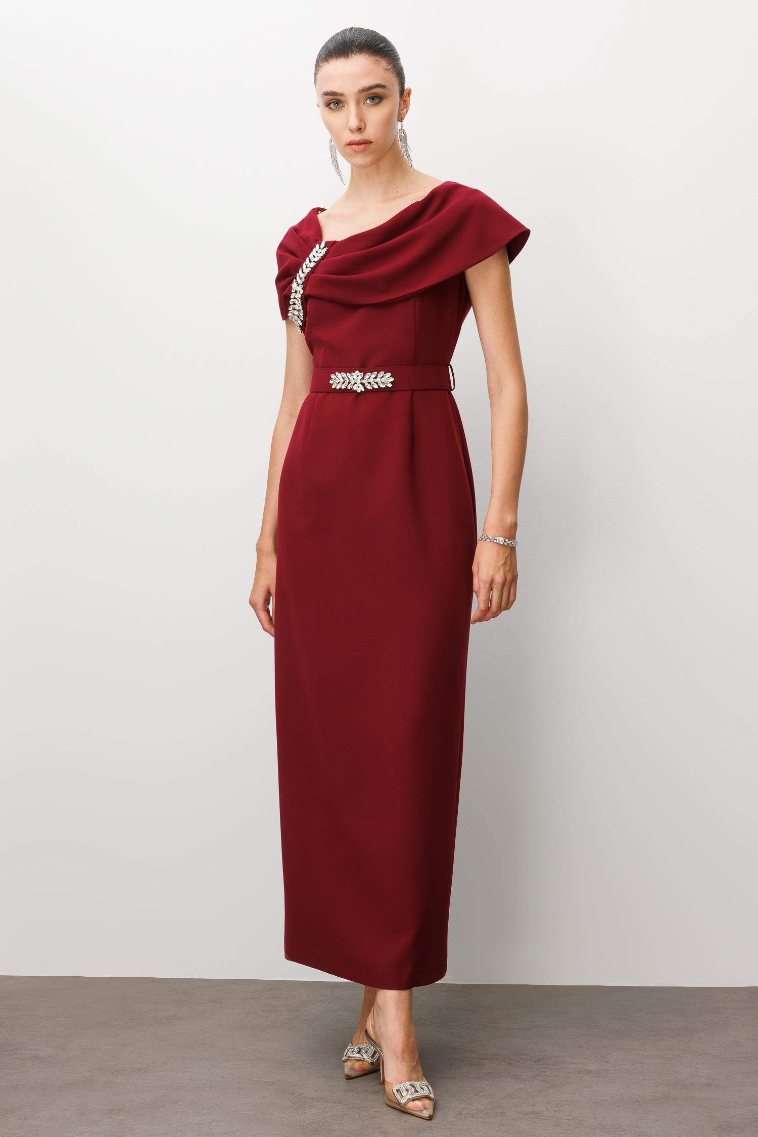 Modailgi  Aksesuar Detaylı Elbise Bordo