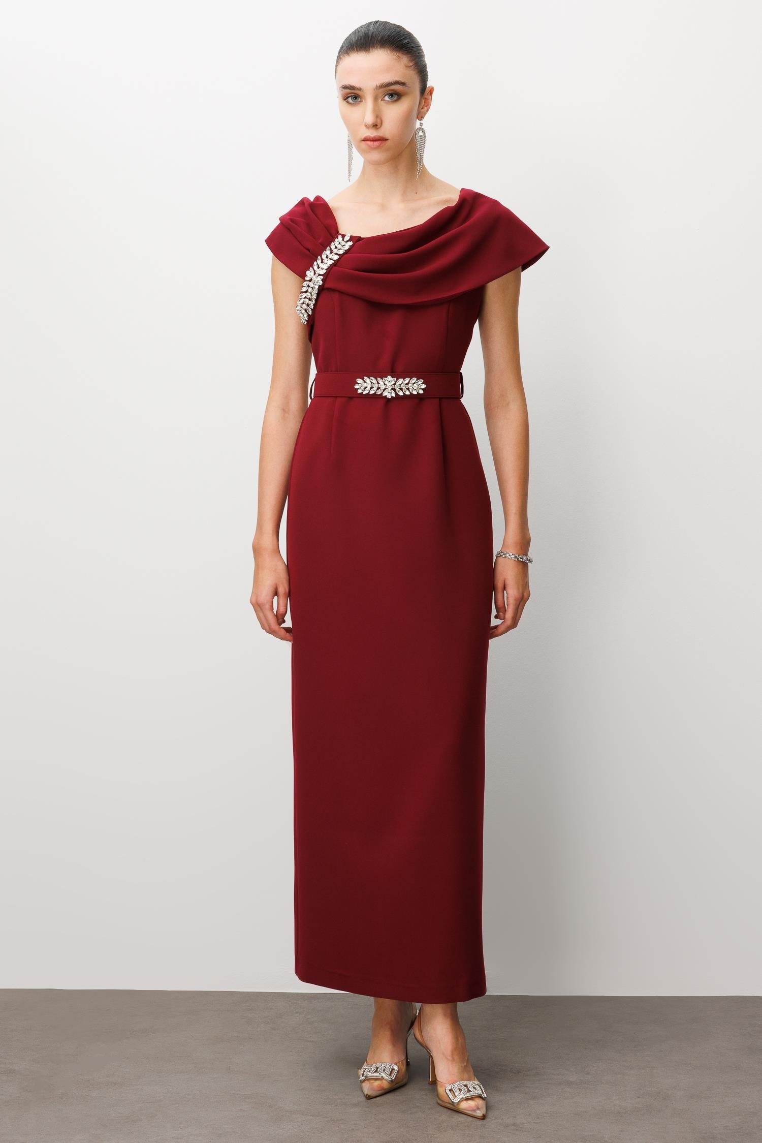 Modailgi  Aksesuar Detaylı Elbise Bordo