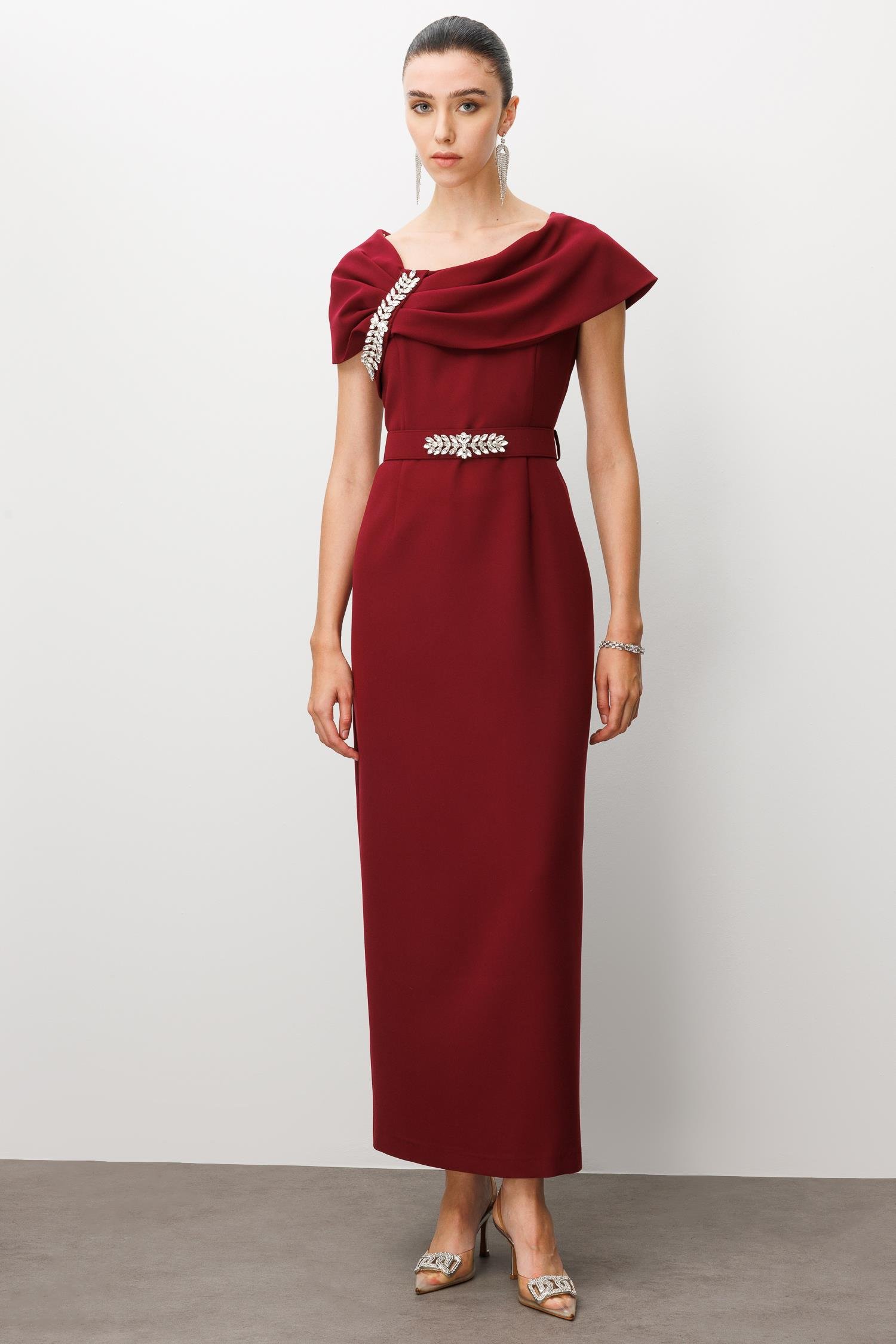 Modailgi  Aksesuar Detaylı Elbise Bordo