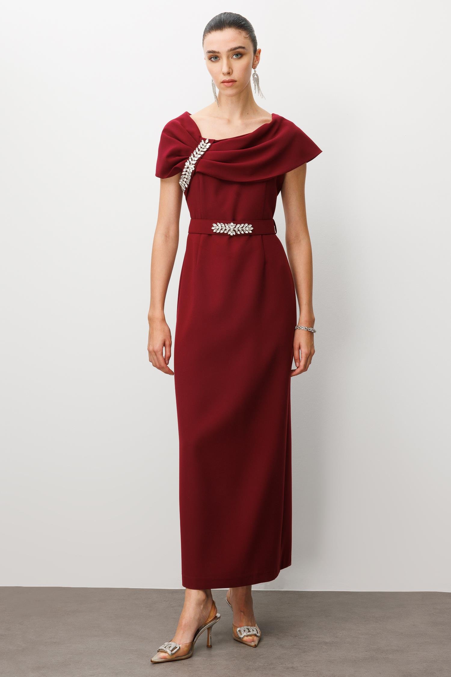 Modailgi  Aksesuar Detaylı Elbise Bordo