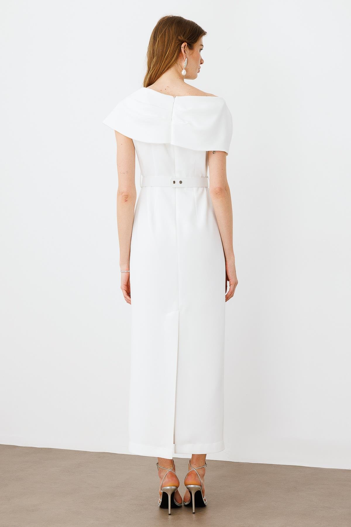 Modailgi  Aksesuar Detaylı Elbise Ekru