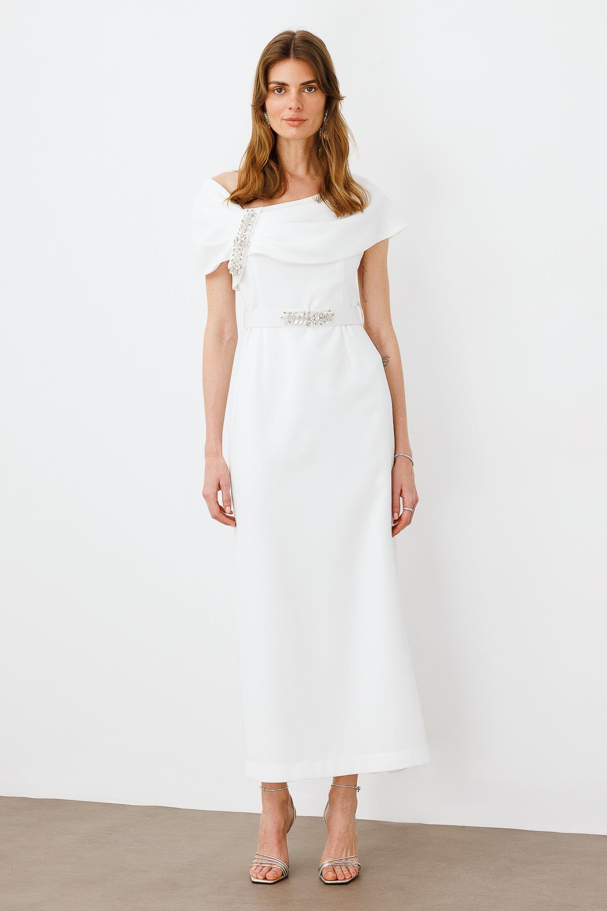 Modailgi  Aksesuar Detaylı Elbise Ekru