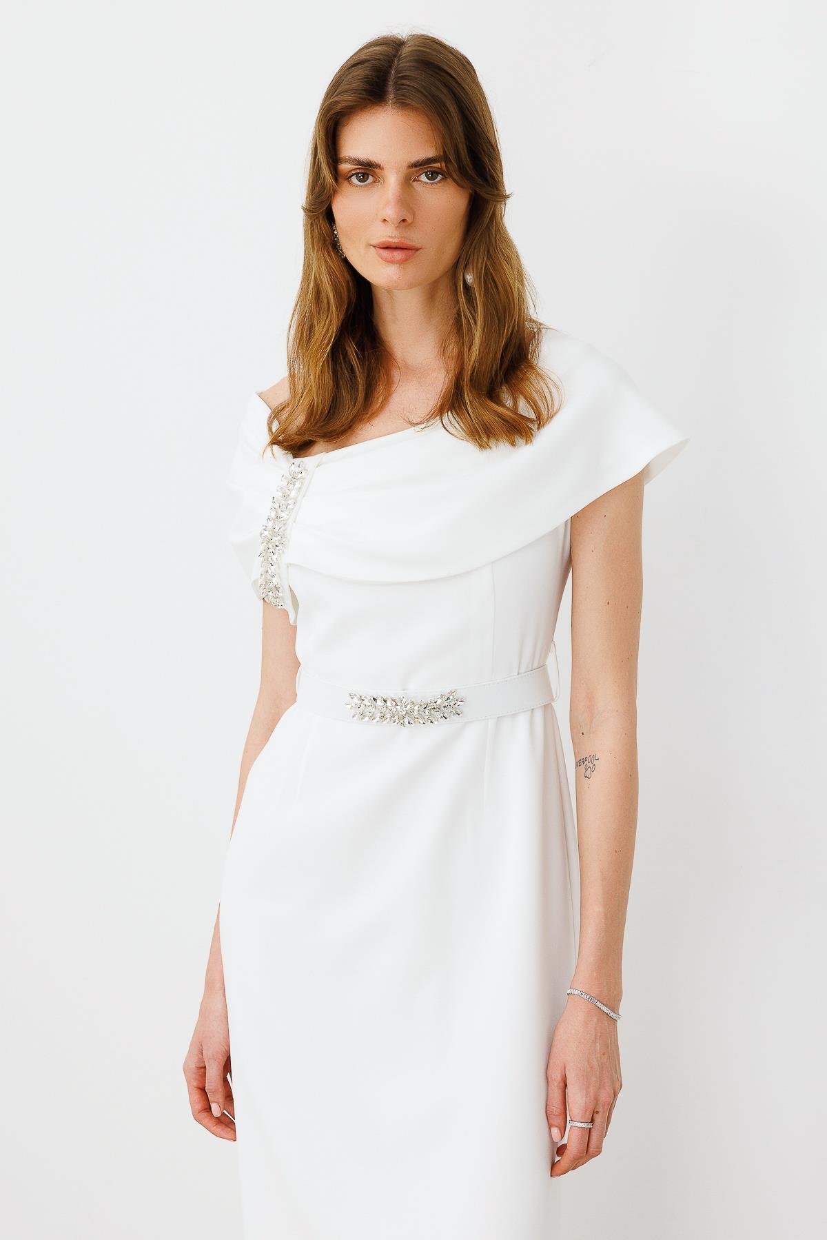 Modailgi  Aksesuar Detaylı Elbise Ekru