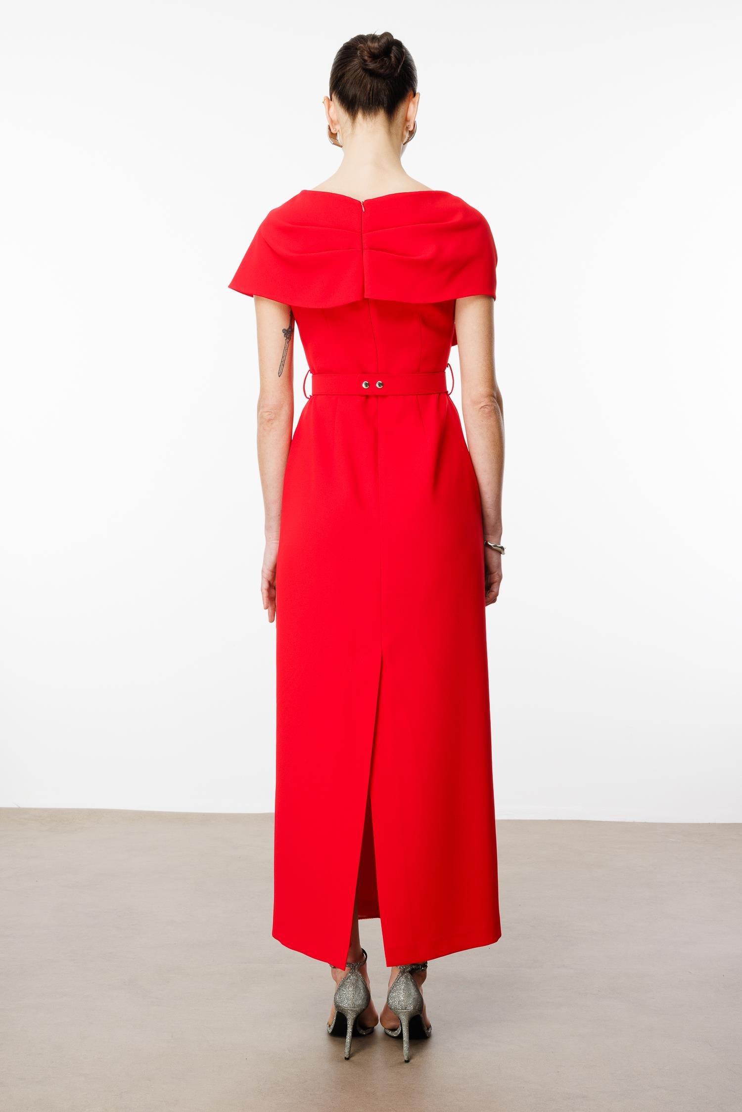 Modailgi  Aksesuar Detaylı Elbise Kırmızı