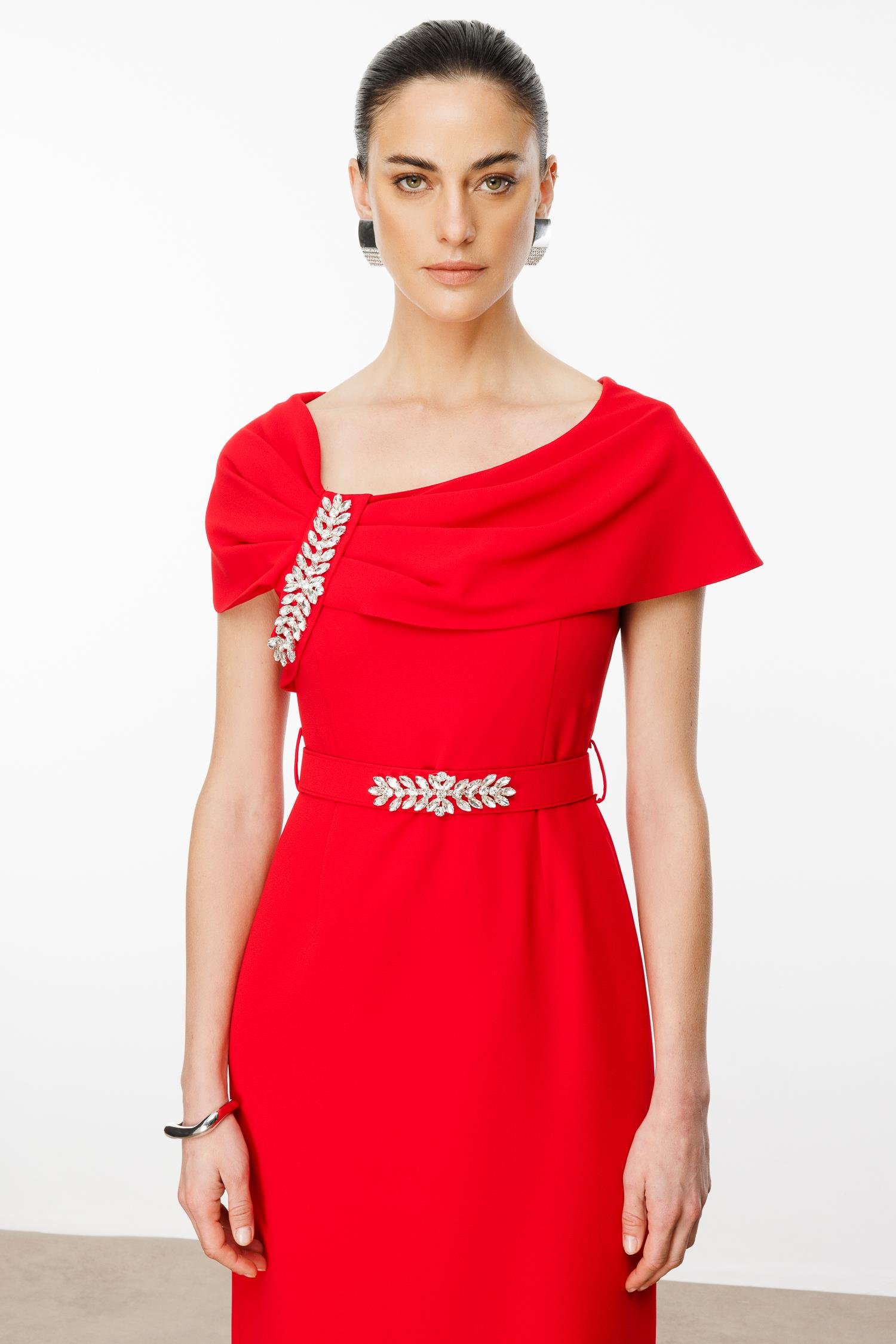 Modailgi  Aksesuar Detaylı Elbise Kırmızı