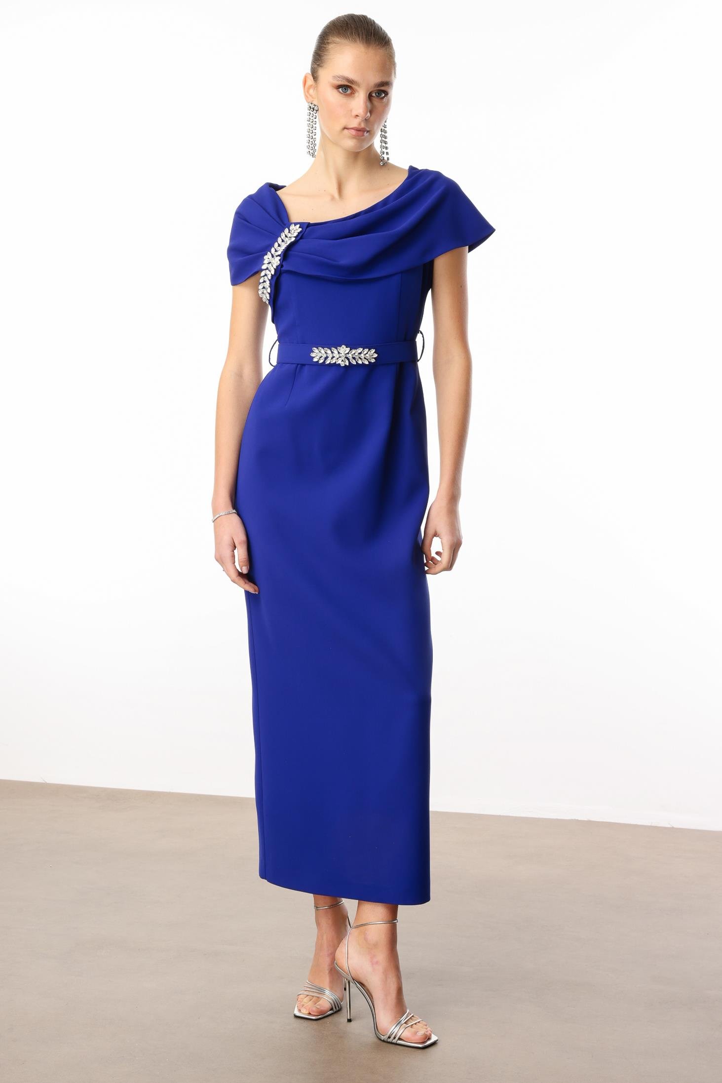 Modailgi  Aksesuar Detaylı Elbise Saks