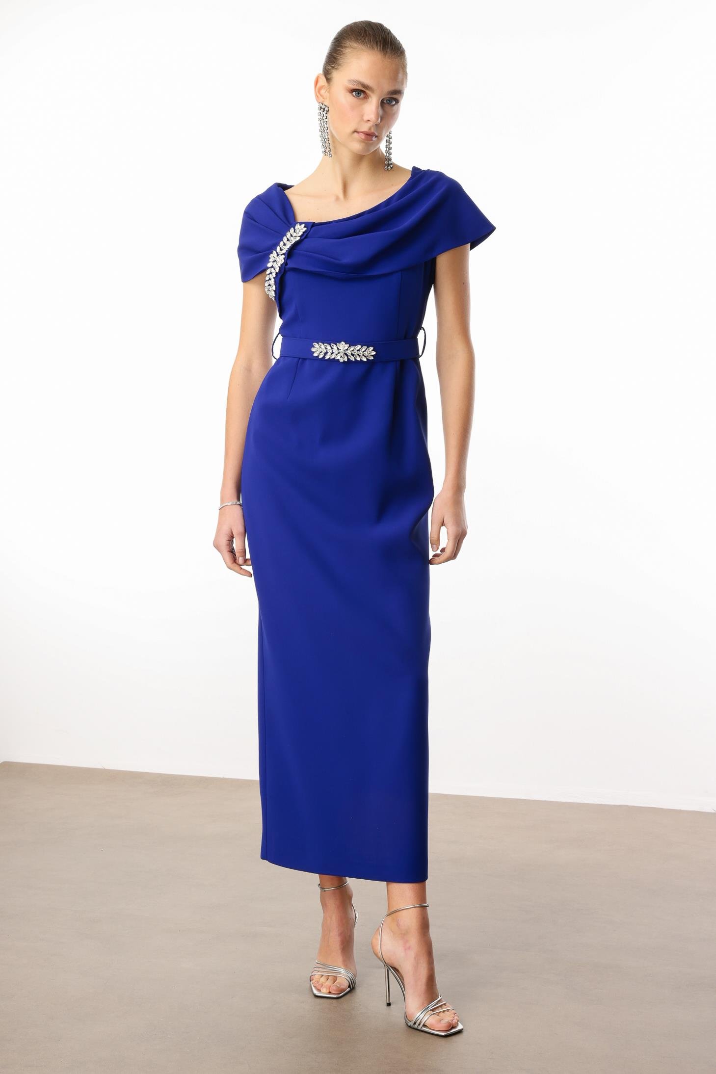 Modailgi  Aksesuar Detaylı Elbise Saks