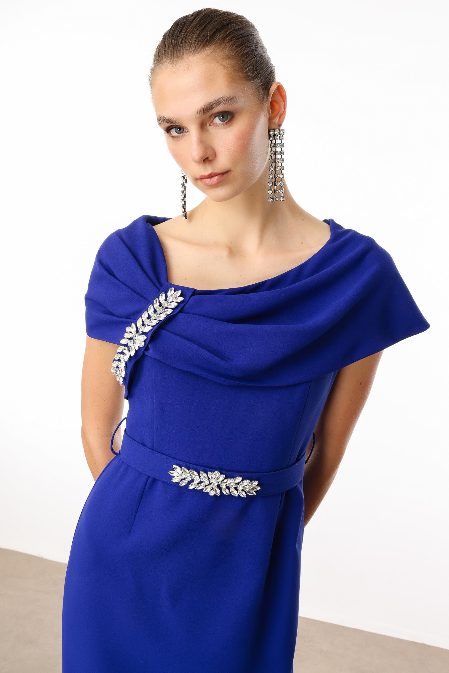 Modailgi  Aksesuar Detaylı Elbise Saks