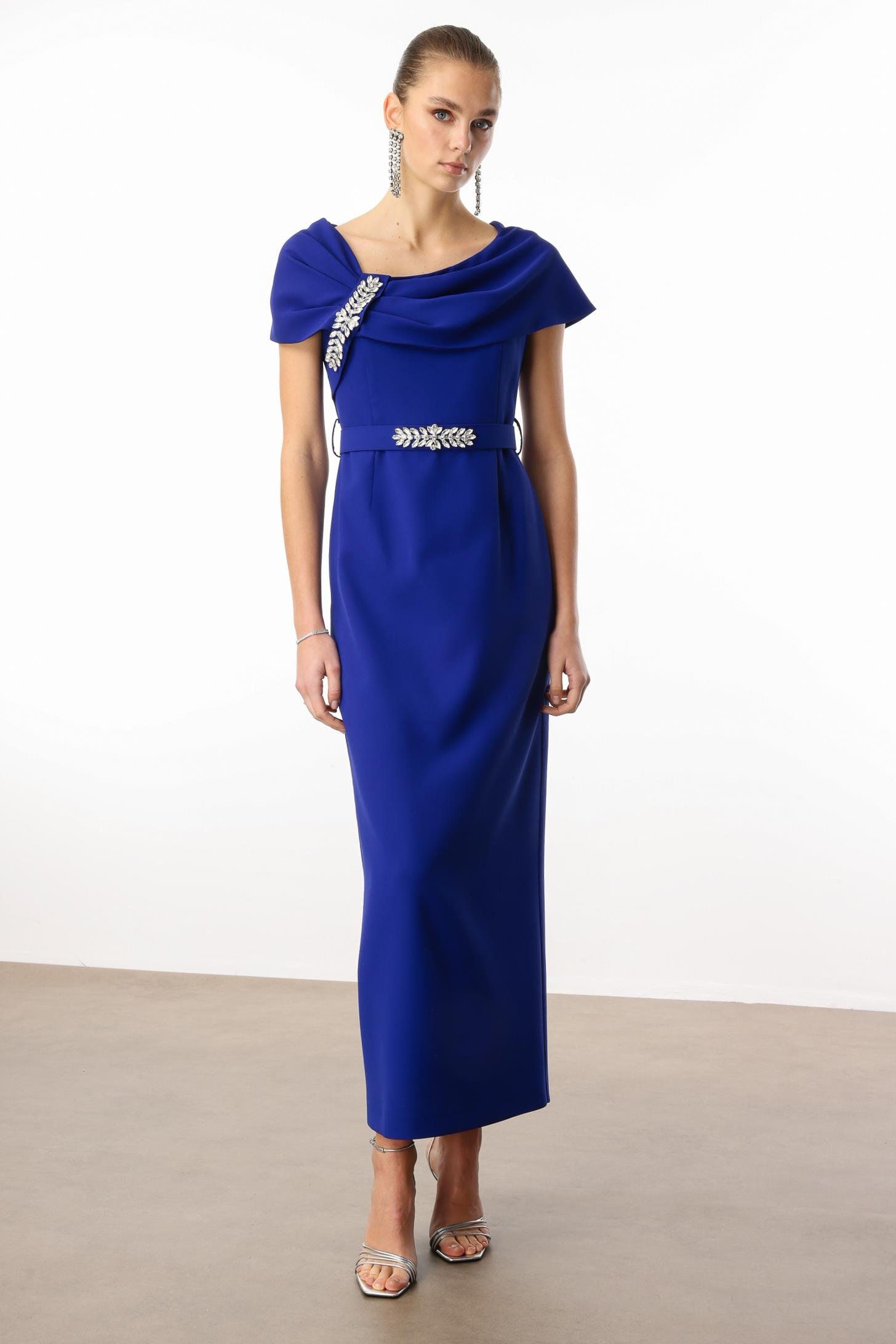 Modailgi  Aksesuar Detaylı Elbise Saks