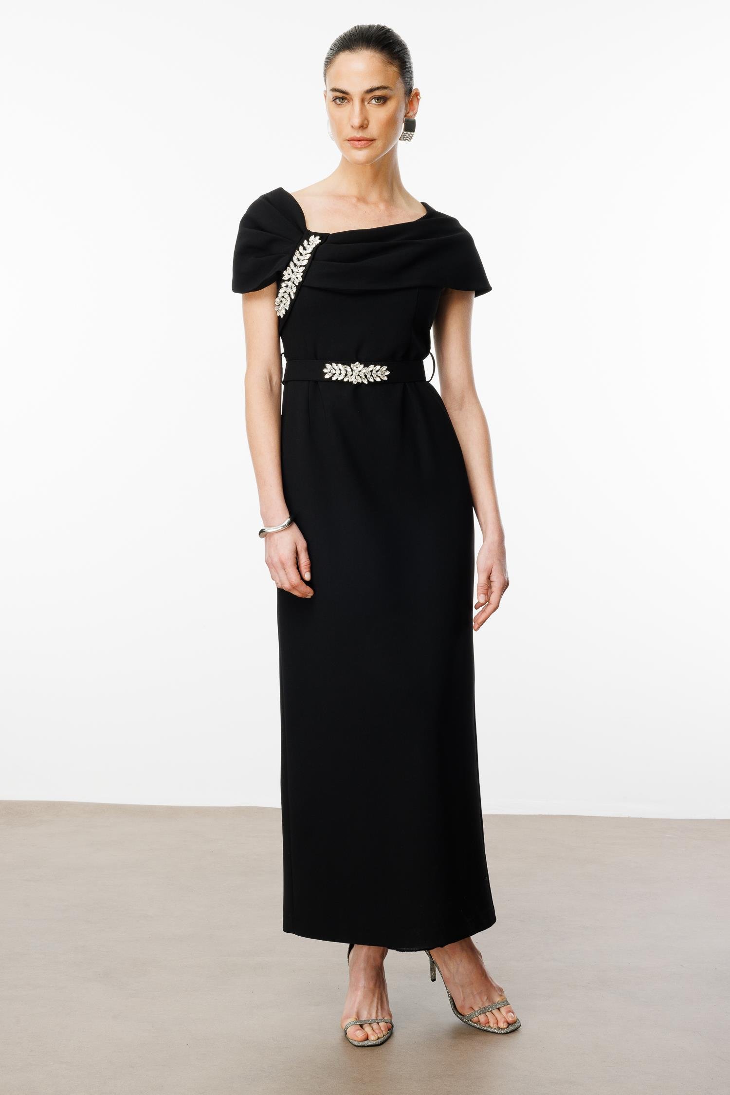 Modailgi  Aksesuar Detaylı Elbise Siyah