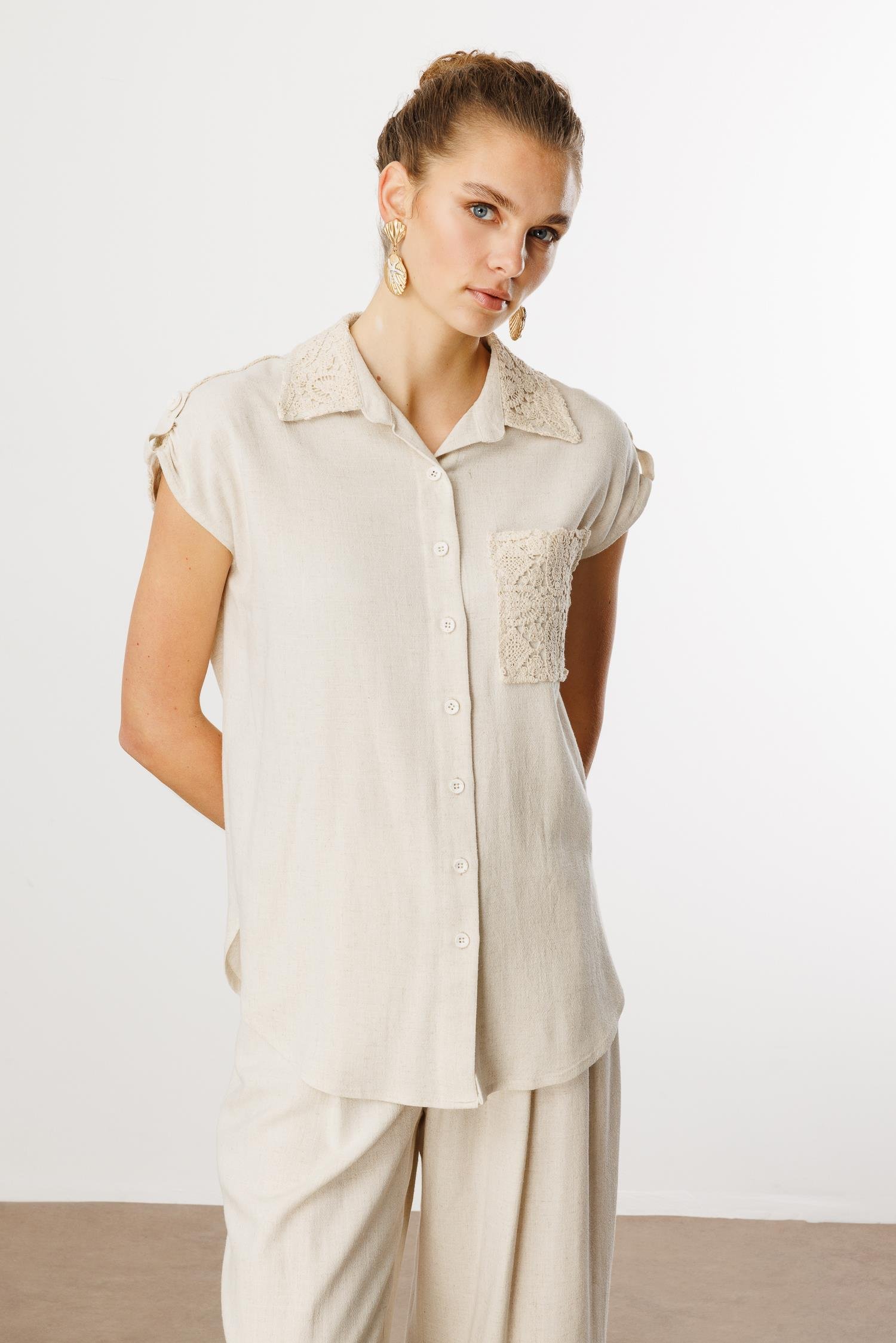 Modailgi  Apoletli Düşük Omuzlu Güpür Kumaş Detaylı Rahat Kesim Gömlek Orijinal