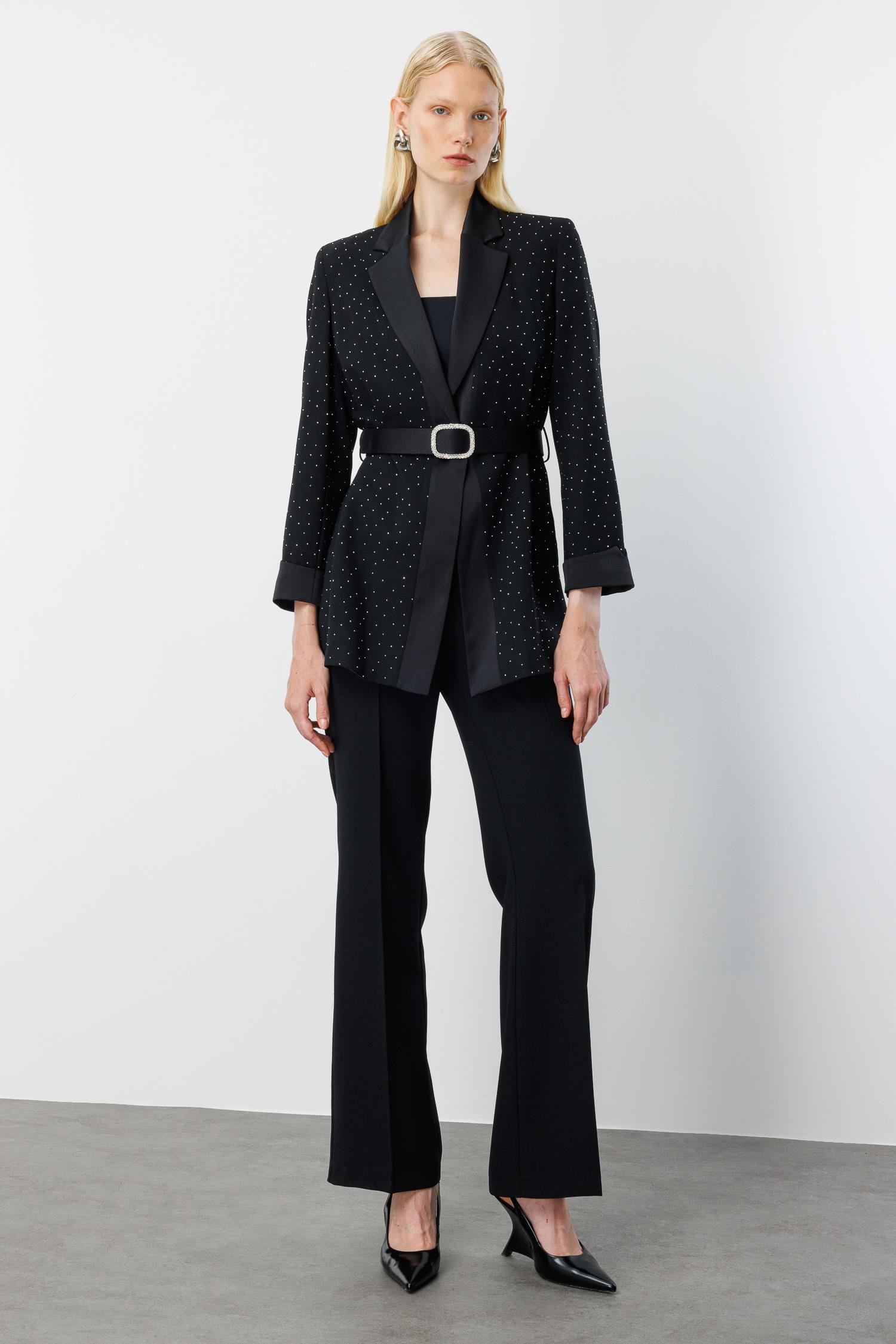 Modailgi  Beli Kemerli Taşlı Ceket Siyah