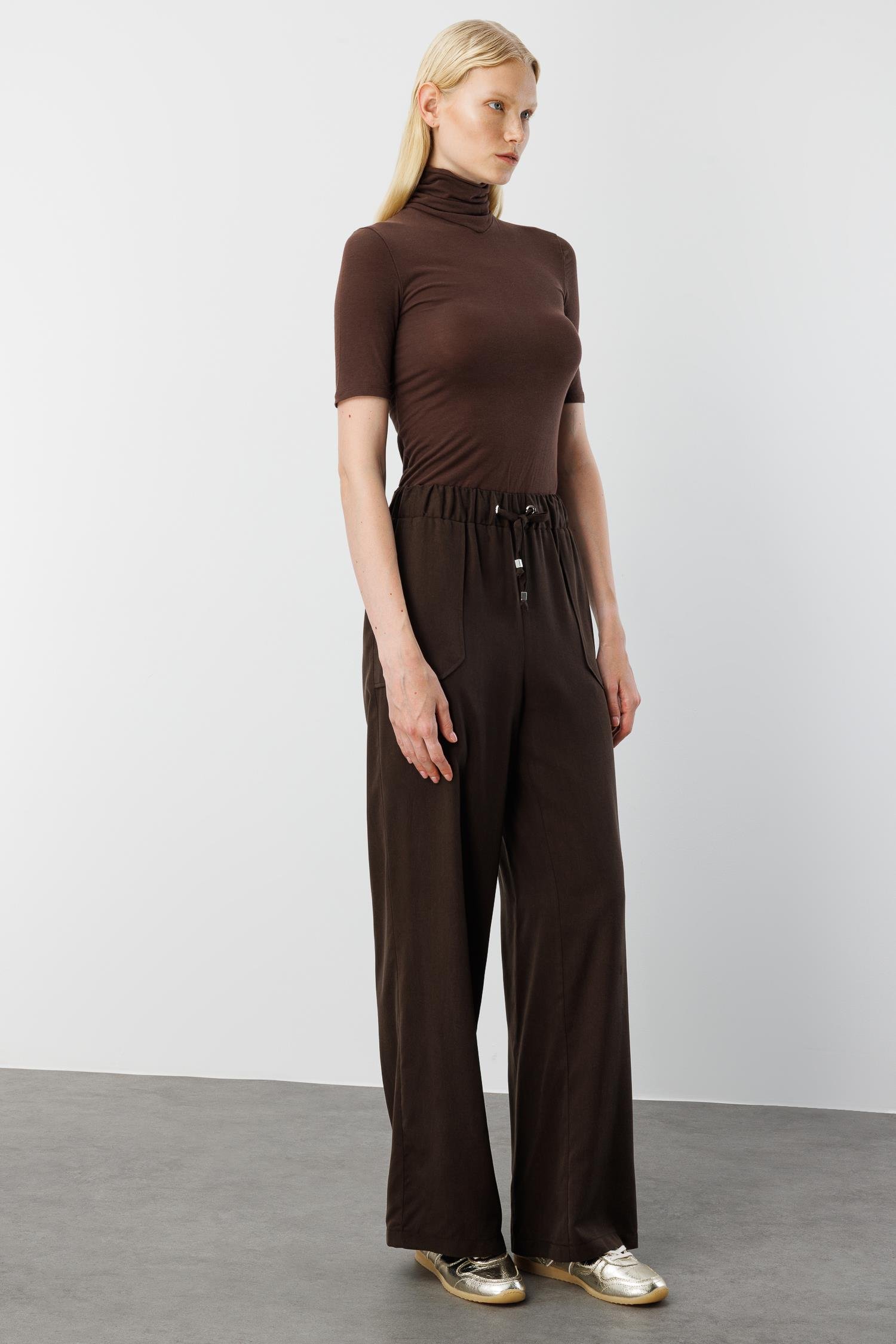 Modailgi  Beli Lastikli Tünel Bağcık Detaylı Torba Cepli Pantolon - 15042 Kahve