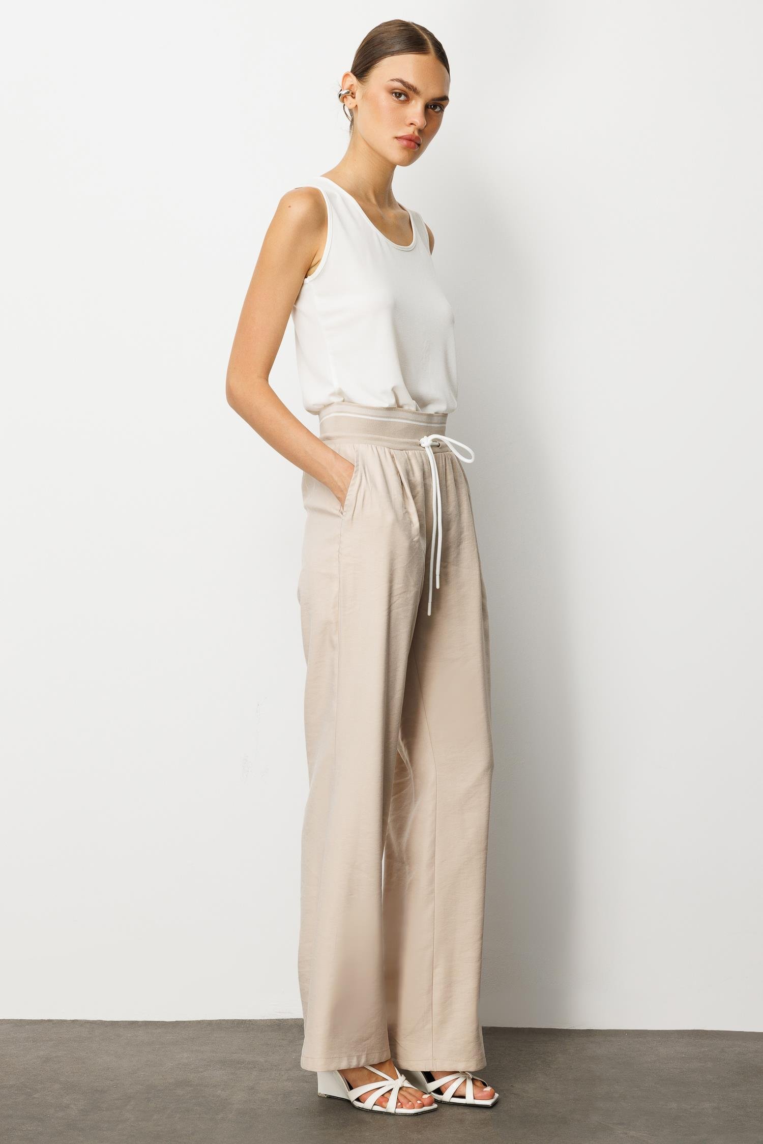 Modailgi  Beli Ribanalı Pileli Yan Cepli Yüksek Bel Bol Pantolon - 15020,10021 Taş