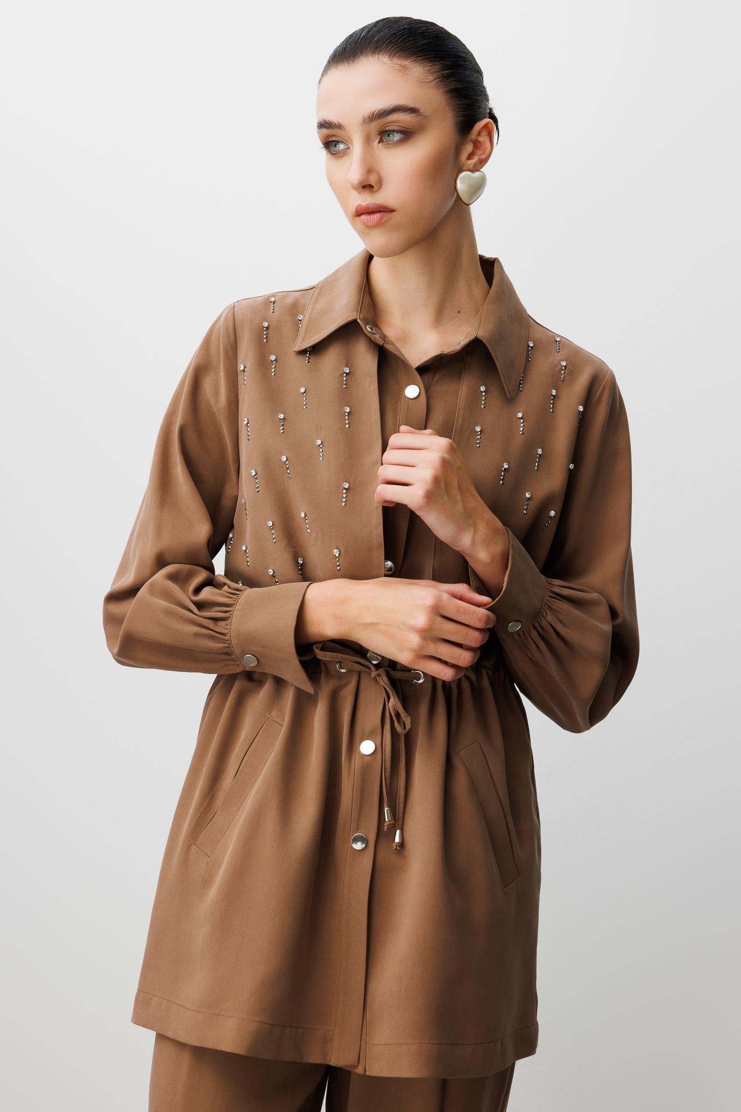 Modailgi  Beli Tünel Bağlama Rüzgarlık Detaylı ve Taşlı Tunik - 40040 Vizon