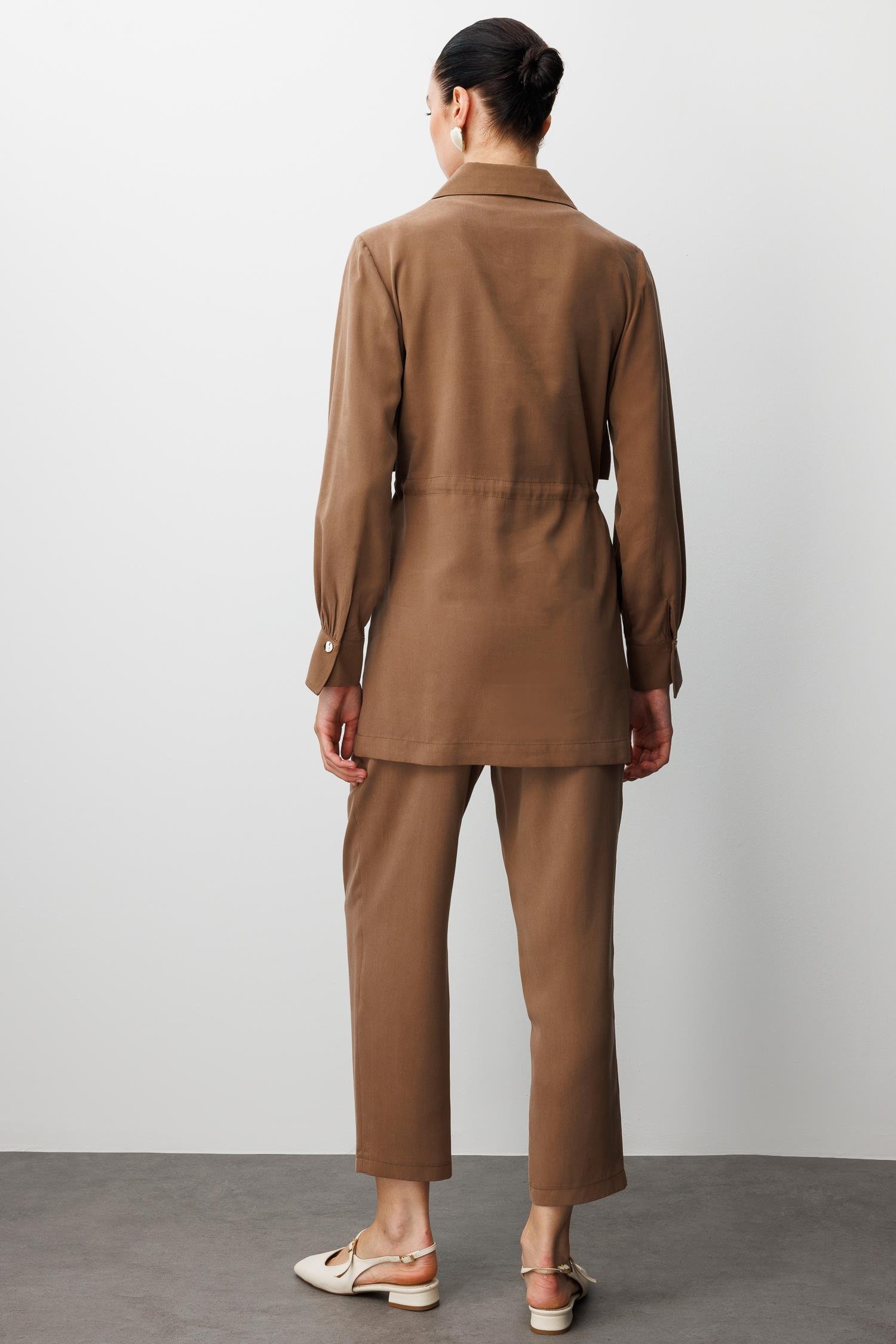 Modailgi  Beli Tünel Bağlama Rüzgarlık Detaylı ve Taşlı Tunik - 40040 Vizon