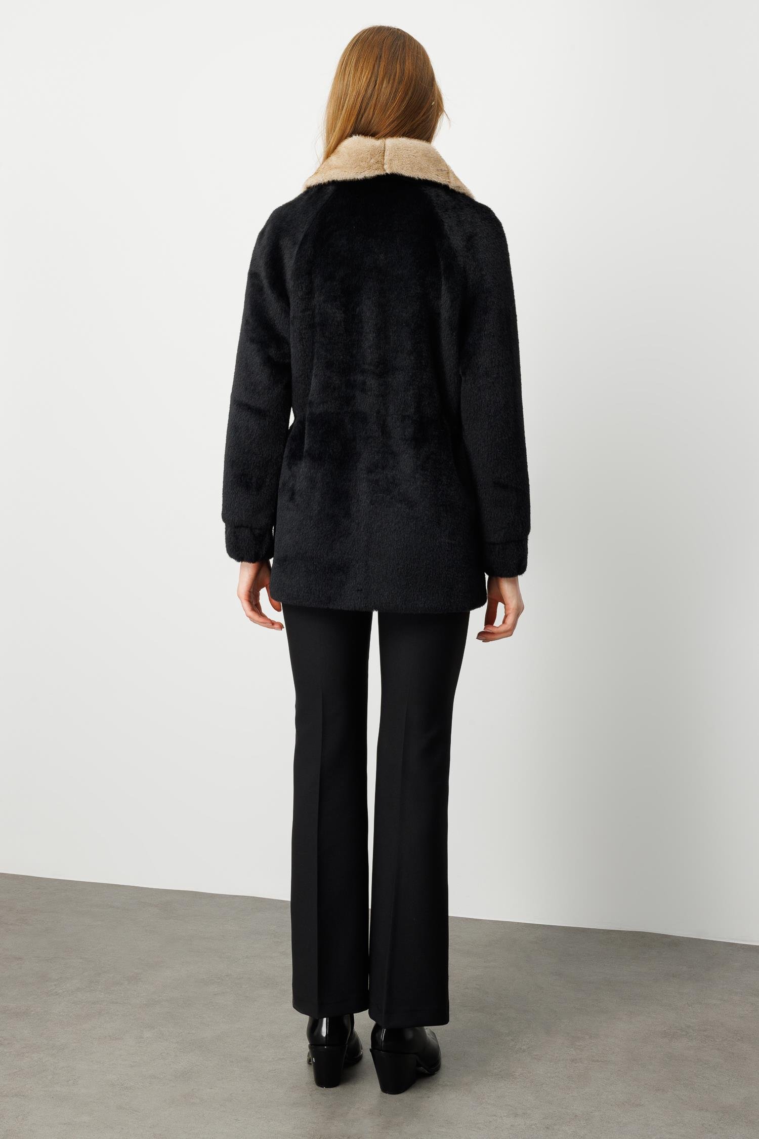 Modailgi  Beli Tünelli Çıtçıt ve Fermuar Kapamalı Alcantara Kaban Siyah