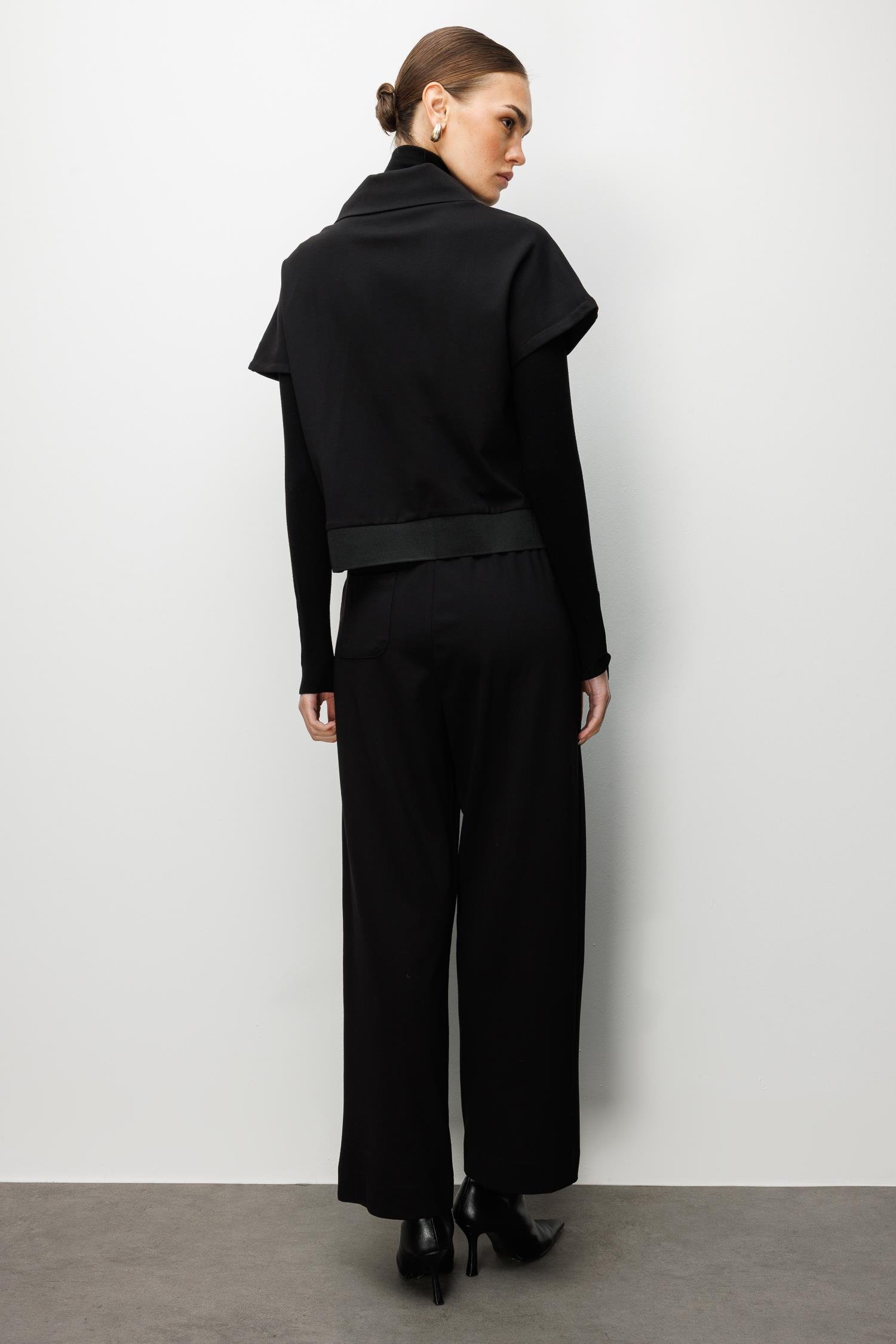 Modailgi  Belinde Tokalı Deri Detaylı Krop Tunik - 40072 Siyah