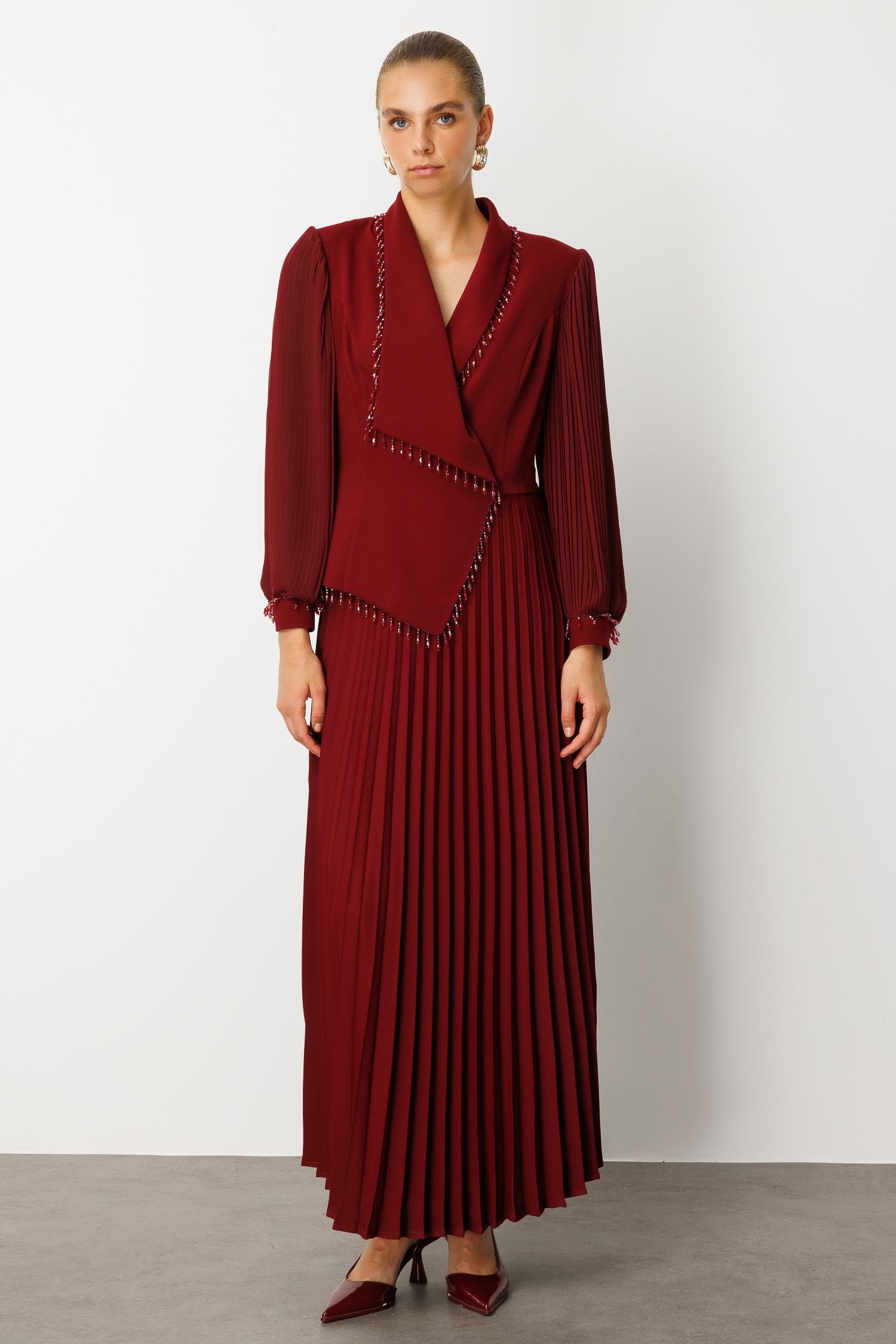 Modailgi  Boncuk Detaylı Piliseli Uzun Elbise Bordo