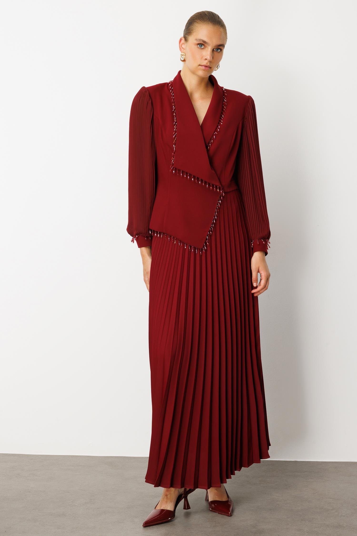 Modailgi  Boncuk Detaylı Piliseli Uzun Elbise Bordo