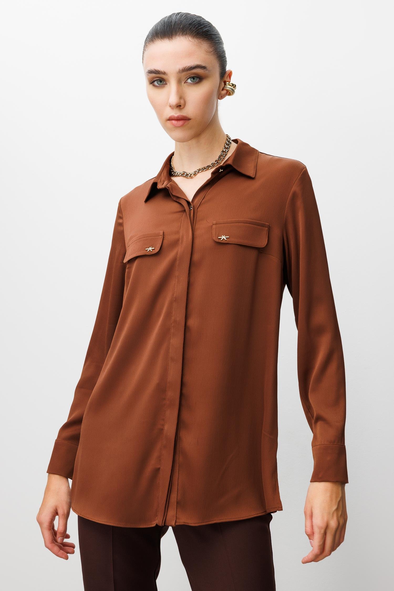 Modailgi  Cep Kapaklı Kolları Apoletli Saten Gömlek Kahve
