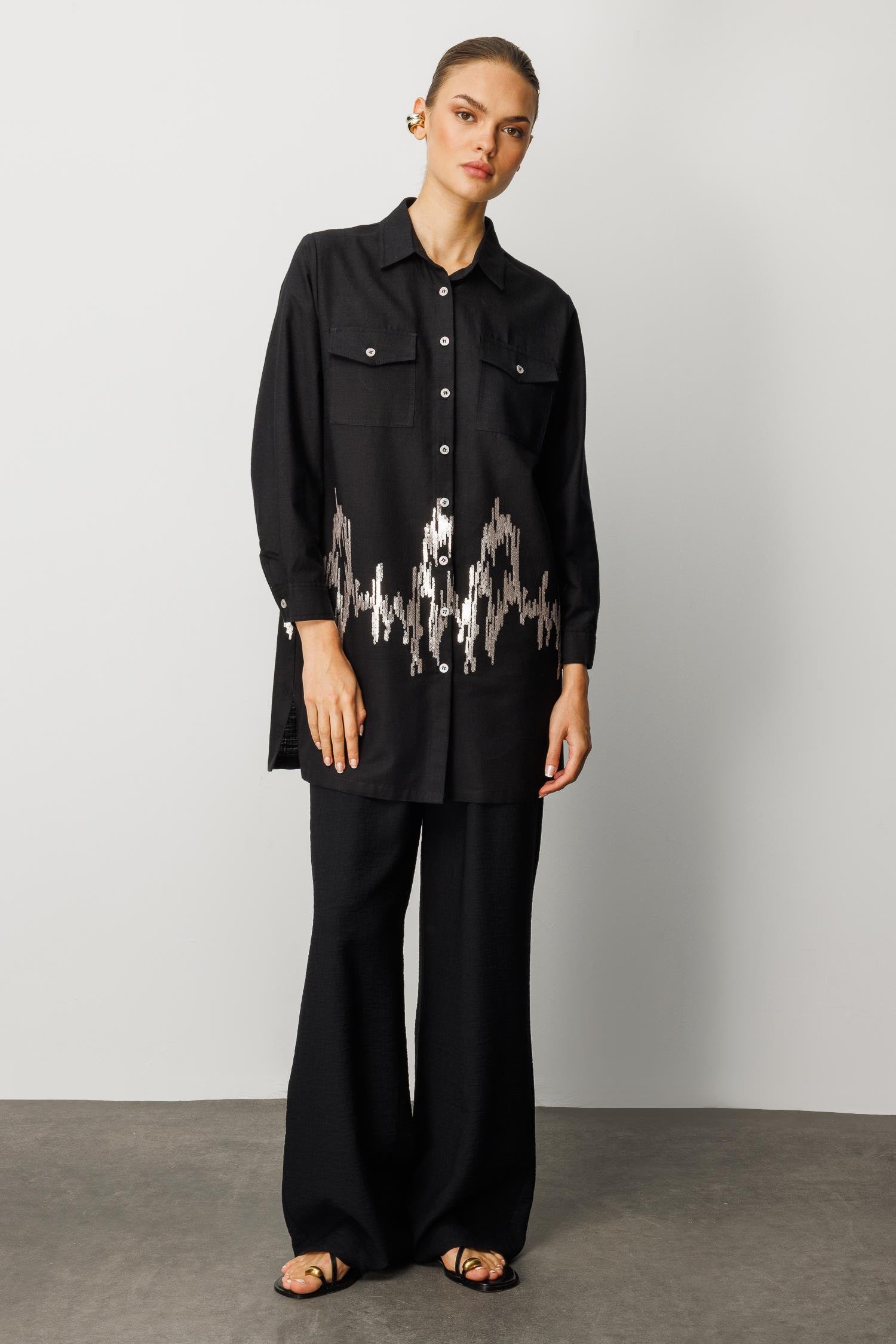 Modailgi  Cep Kapaklı Pul Nakış Detaylı Tunik Siyah