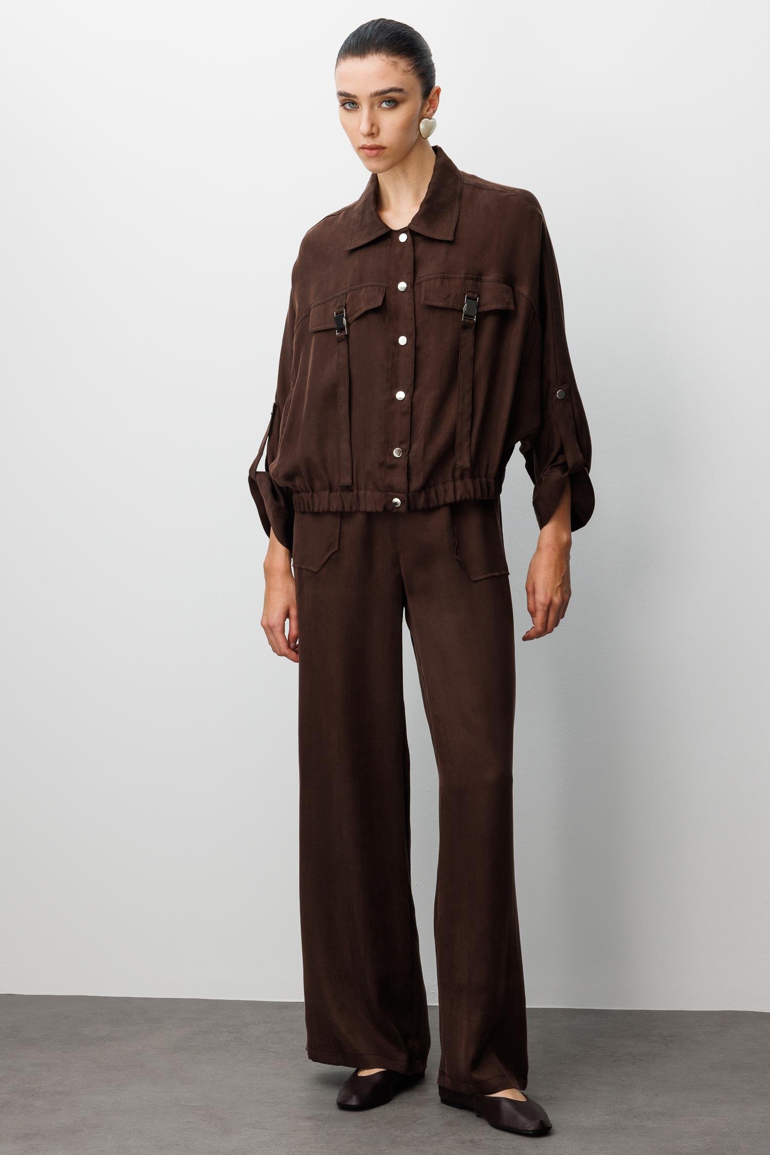 Modailgi  Cepleri Metal Aksesuarlı Beli Lastikli Gömlek - 40039 Kahve