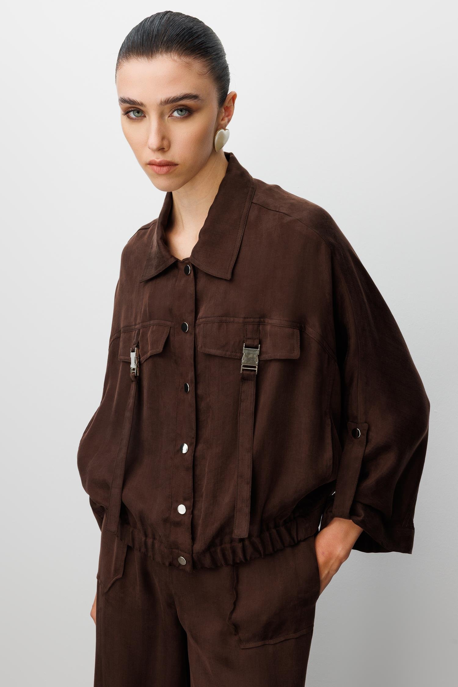 Modailgi  Cepleri Metal Aksesuarlı Beli Lastikli Gömlek - 40039 Kahve