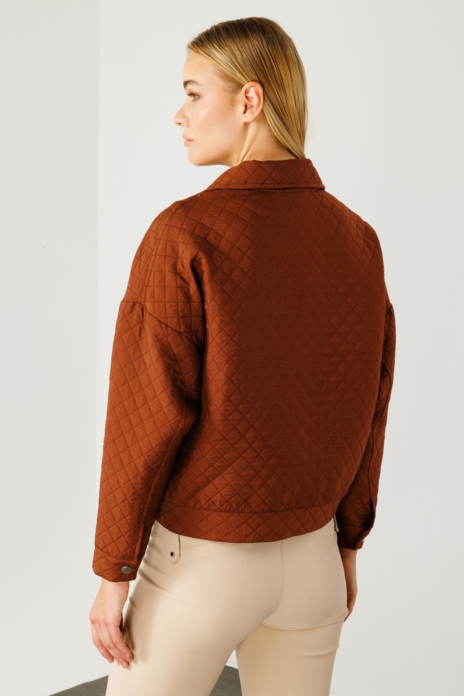 Modailgi  Cepleri Trok Detaylı Kısa Kapitone Mont Taba