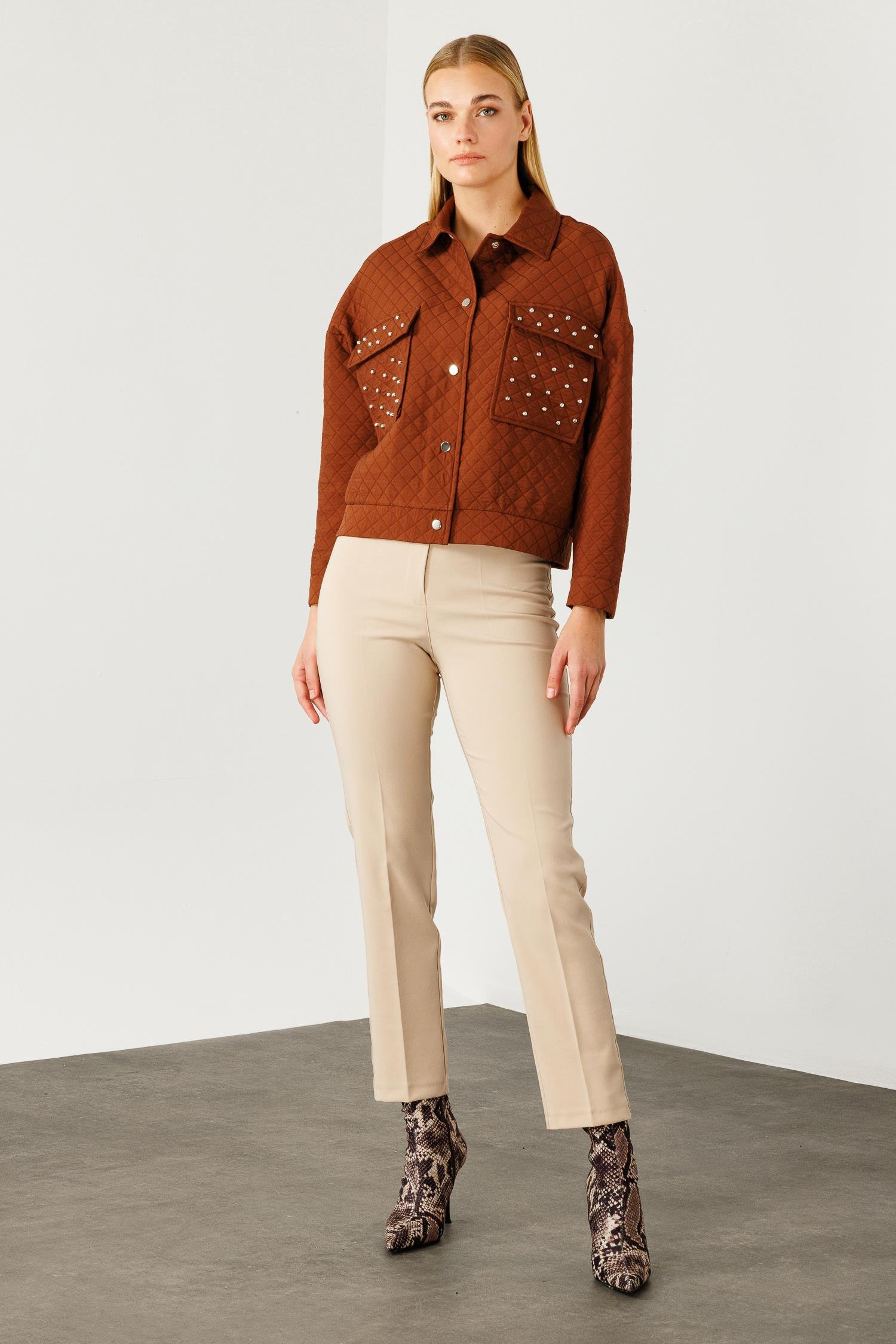 Modailgi  Cepleri Trok Detaylı Kısa Kapitone Mont Taba