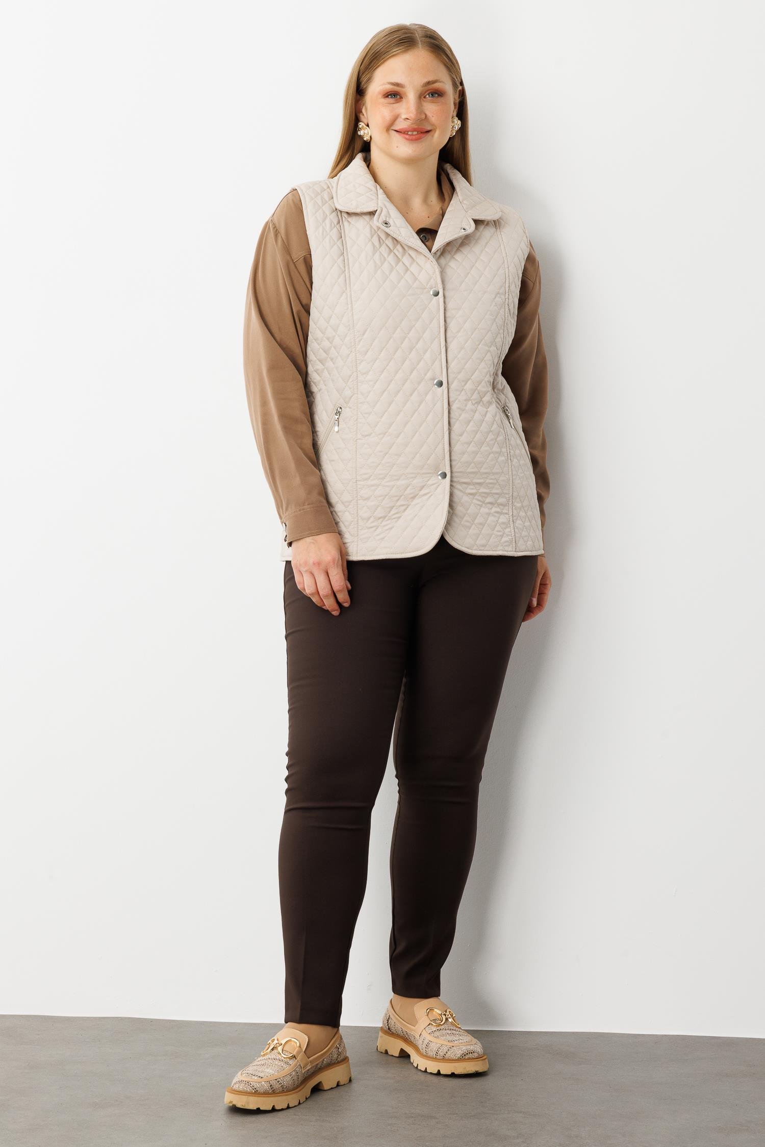 Modailgi  Çıtçıt Kapamalı Ekose Desen Kapitone Yelek Taş