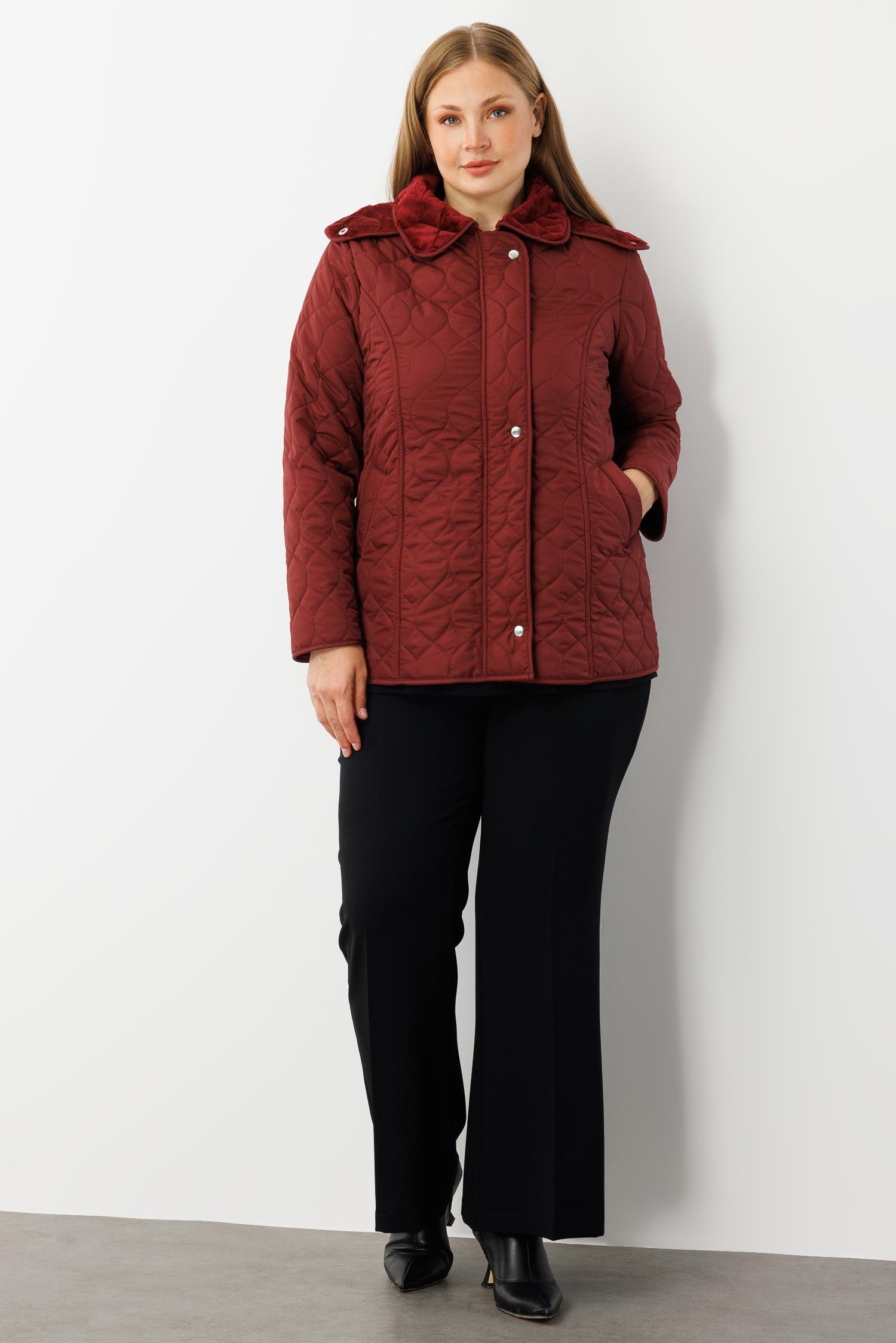 Modailgi  Çıtçıtlı Fermuarlı Soğan Desenli Kapüşonlu Kısa Kapitone Kaban Bordo