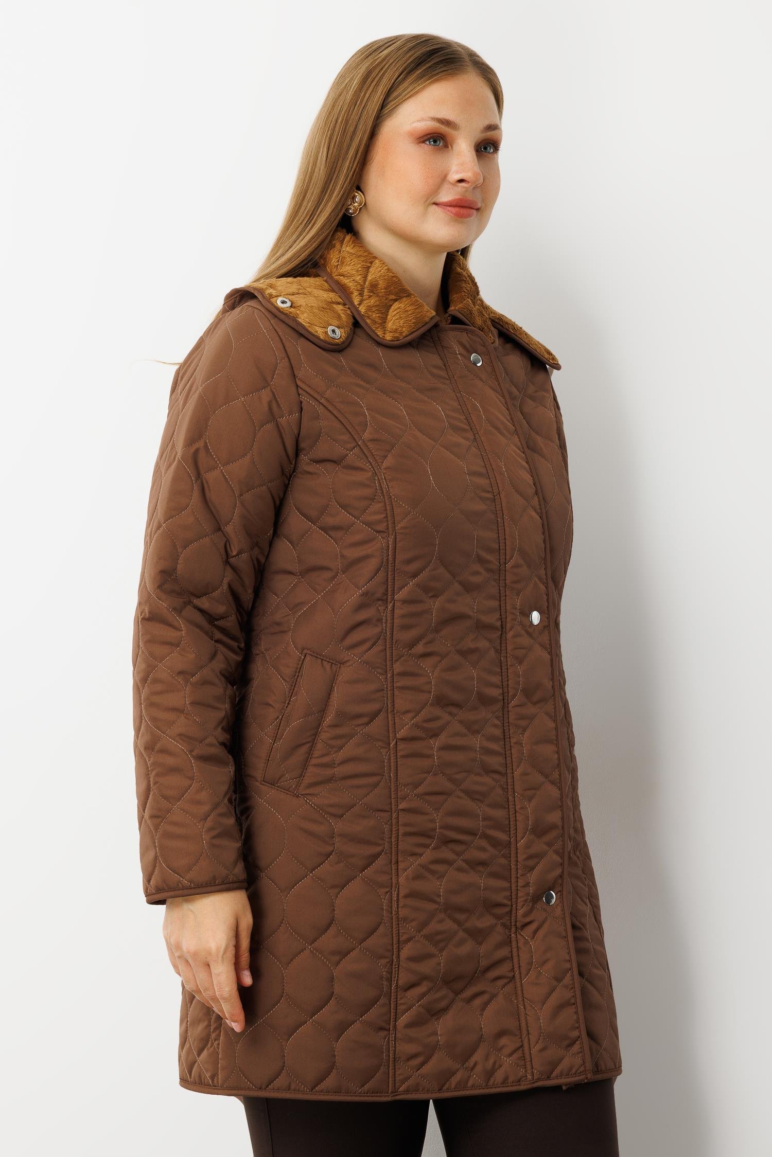 Modailgi  Çıtçıtlı Fermuarlı Soğan Desenli Kapüşonlu Kapitone Kaban Kahve