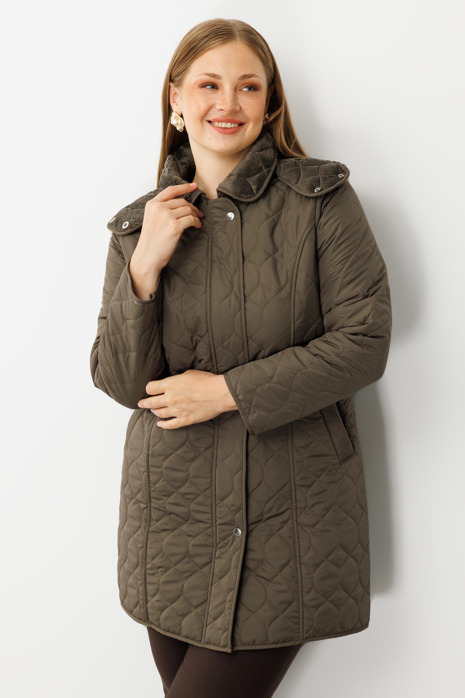 Modailgi  Çıtçıtlı Fermuarlı Soğan Desenli Kapüşonlu Kapitone Kaban Haki