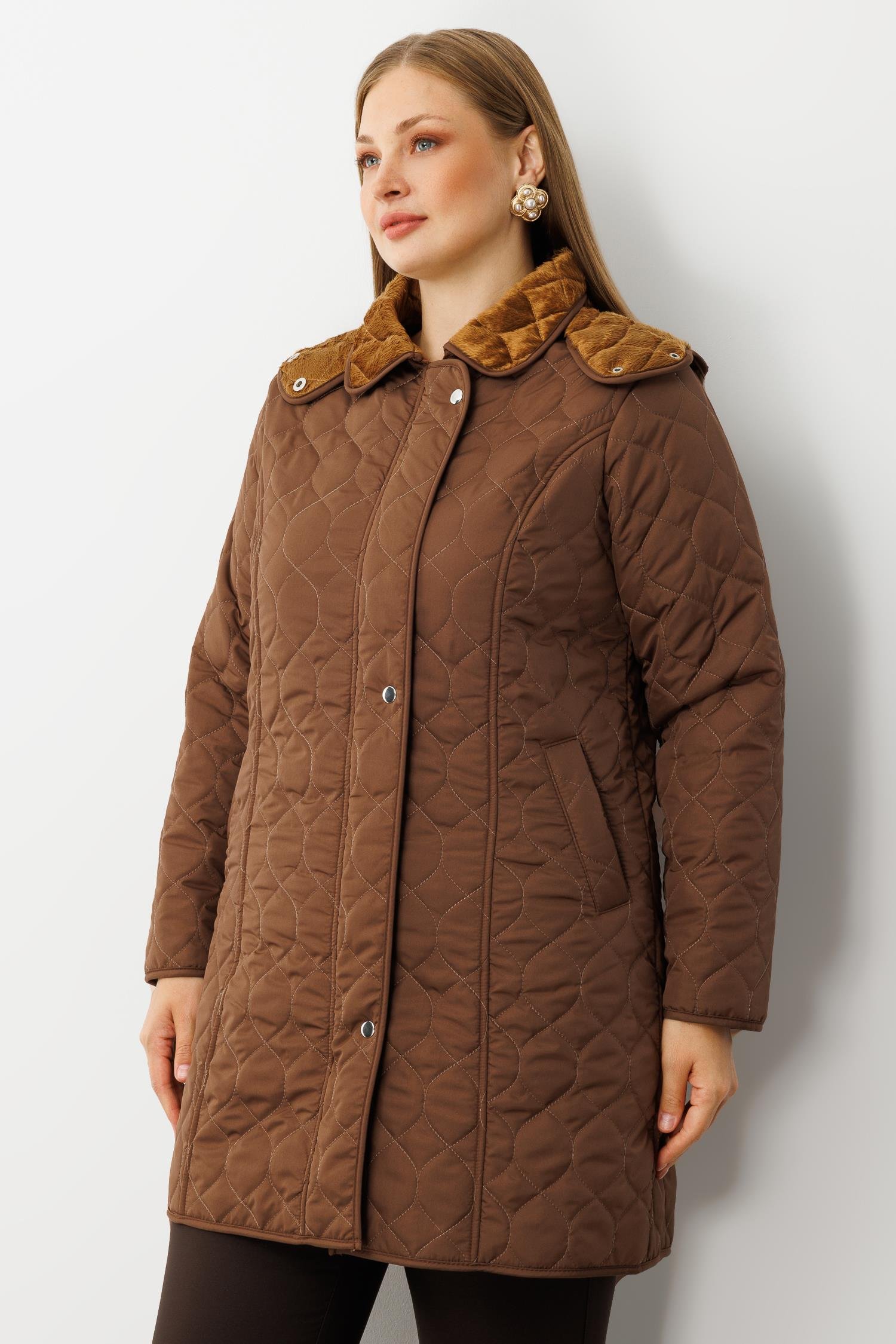 Modailgi  Çıtçıtlı Fermuarlı Soğan Desenli Kapüşonlu Kapitone Kaban Kahve