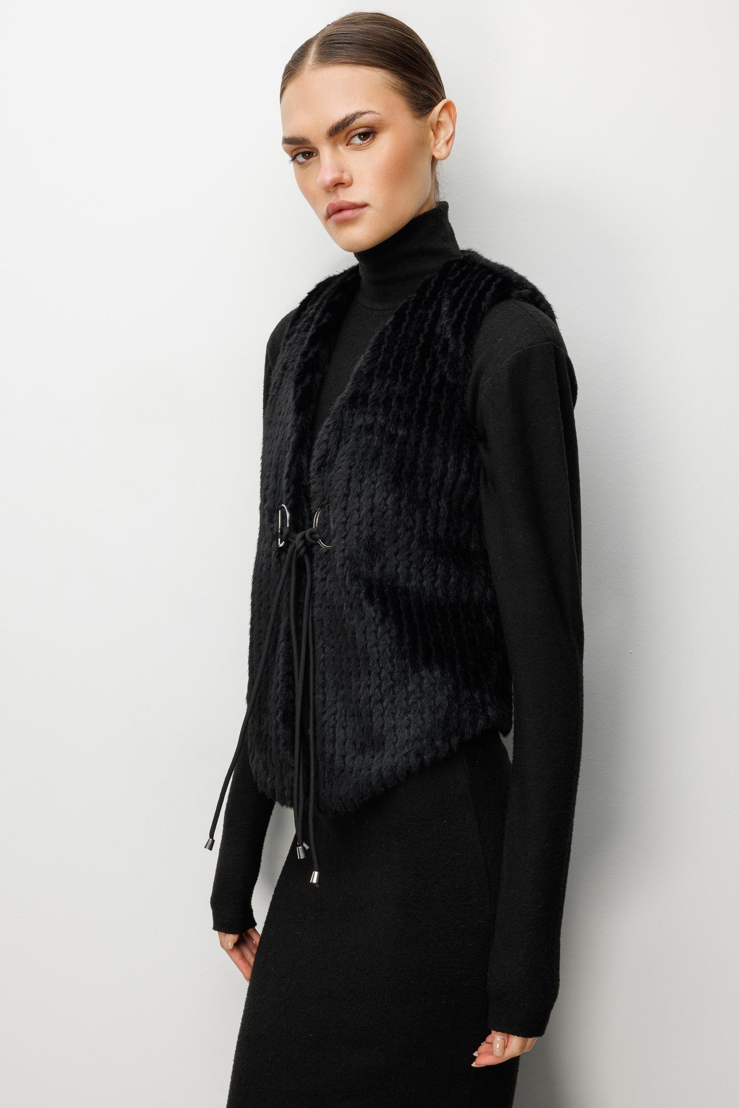 Modailgi  Çizgili Kısa Peluş Yelek Siyah