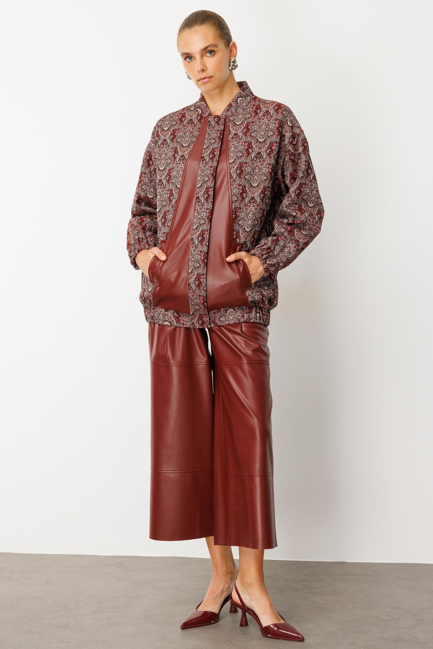 Modailgi  Deri Garni Detaylı Oversize Astarlı Jakar Kumaştan Bomber Ceket Bordo