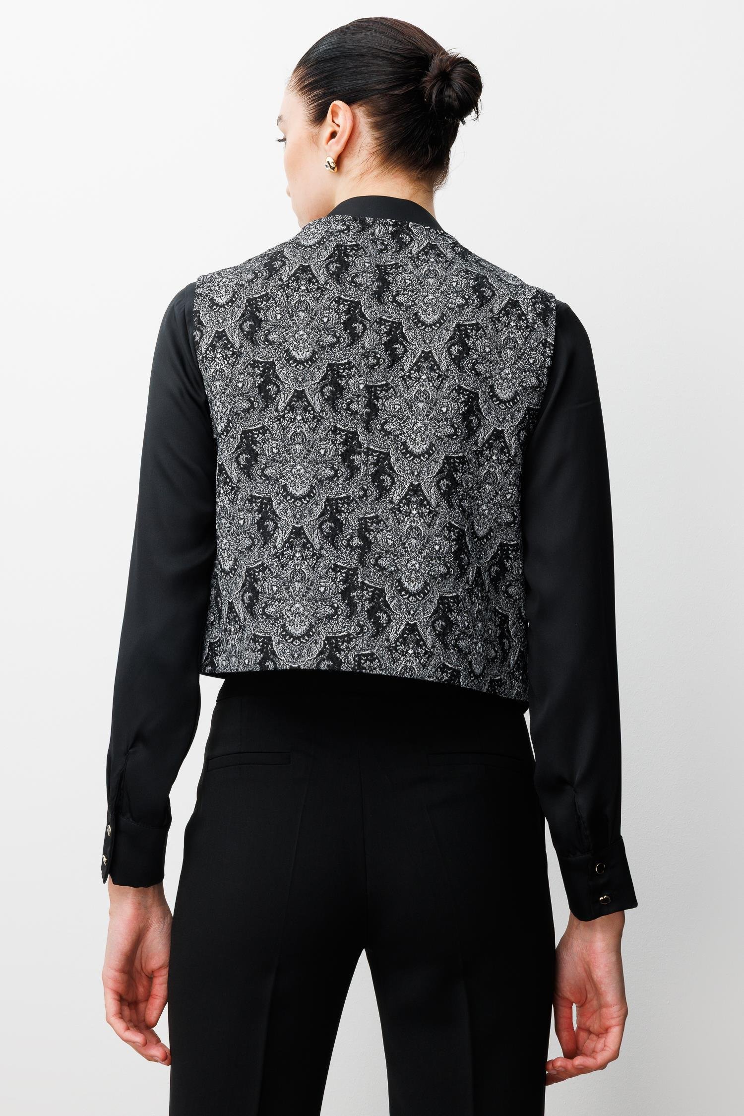 Modailgi  Deri Garni Kumaşlı Klapa Kapamalı Asimetrik Jakar Yelek Siyah