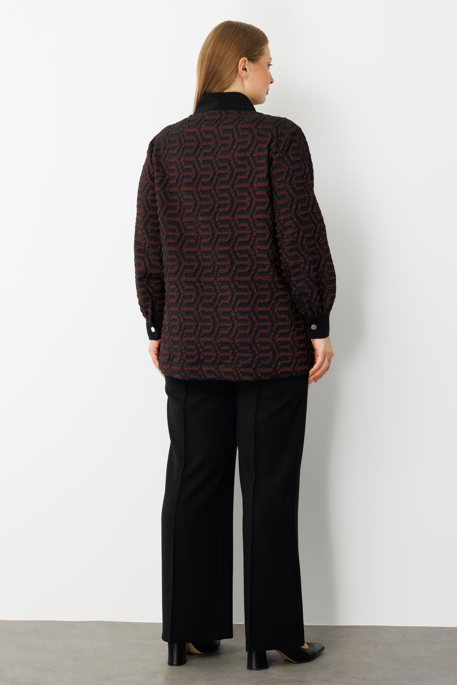 Modailgi  Desenli Gofre Kumaş Yakası Çıtçıtlı Tunik Bordo